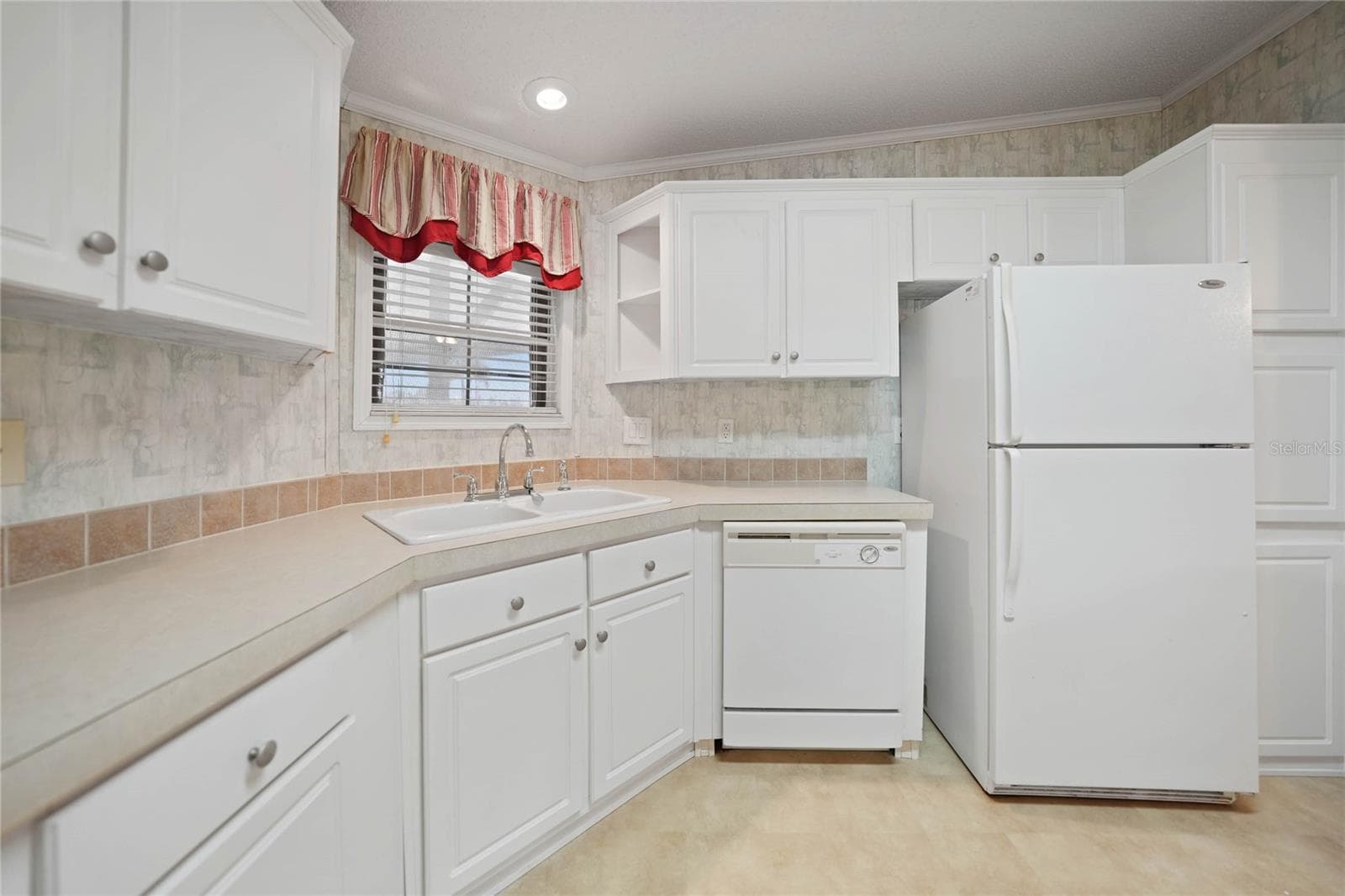 Manufactured Home at 2100 KINGS HWY #517, PORT CHARLOTTE, photo 5 of 40