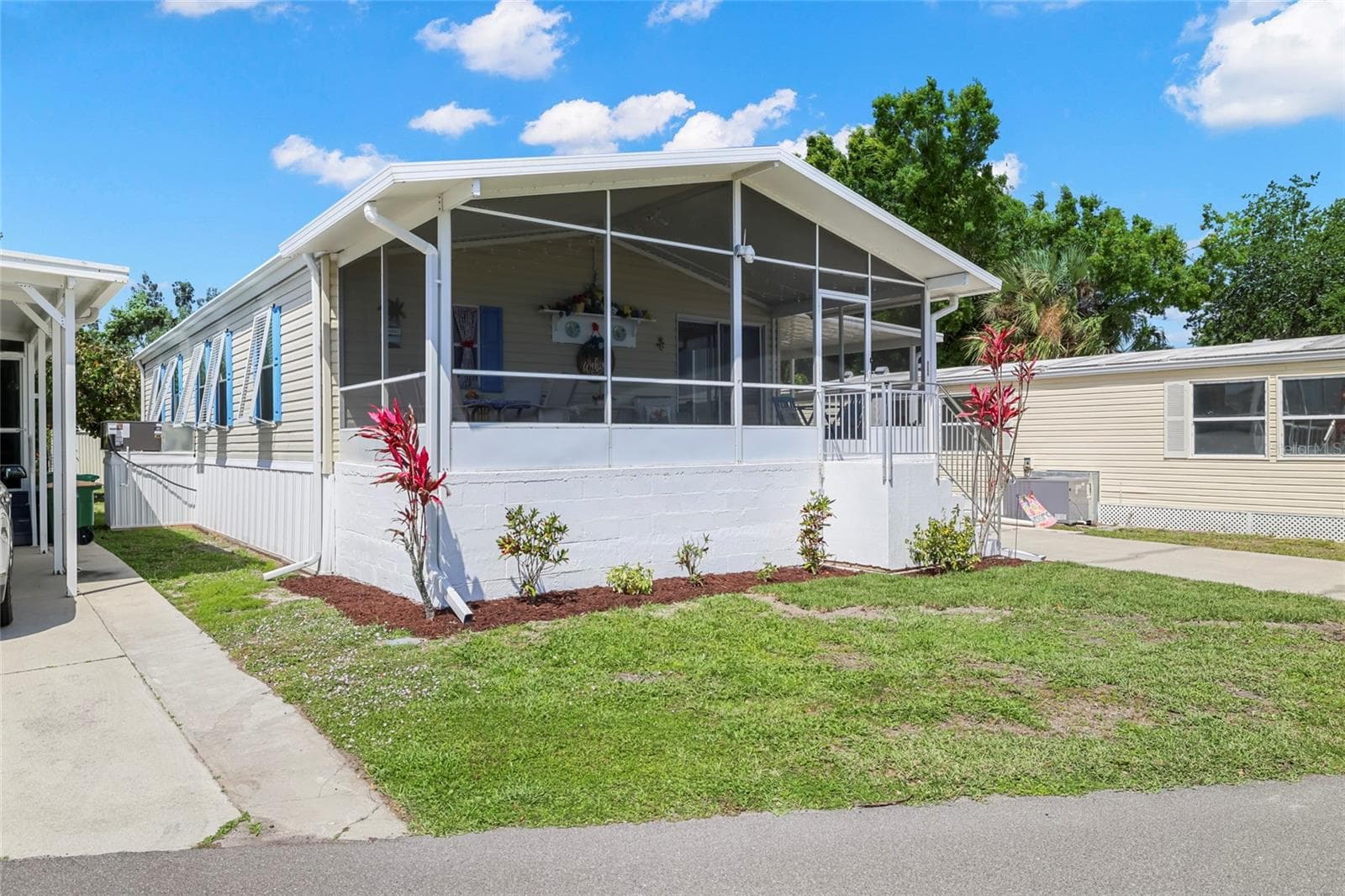 Manufactured Home at 2927 COQUINA ESPLANADE, PUNTA GORDA, photo 5 of 36