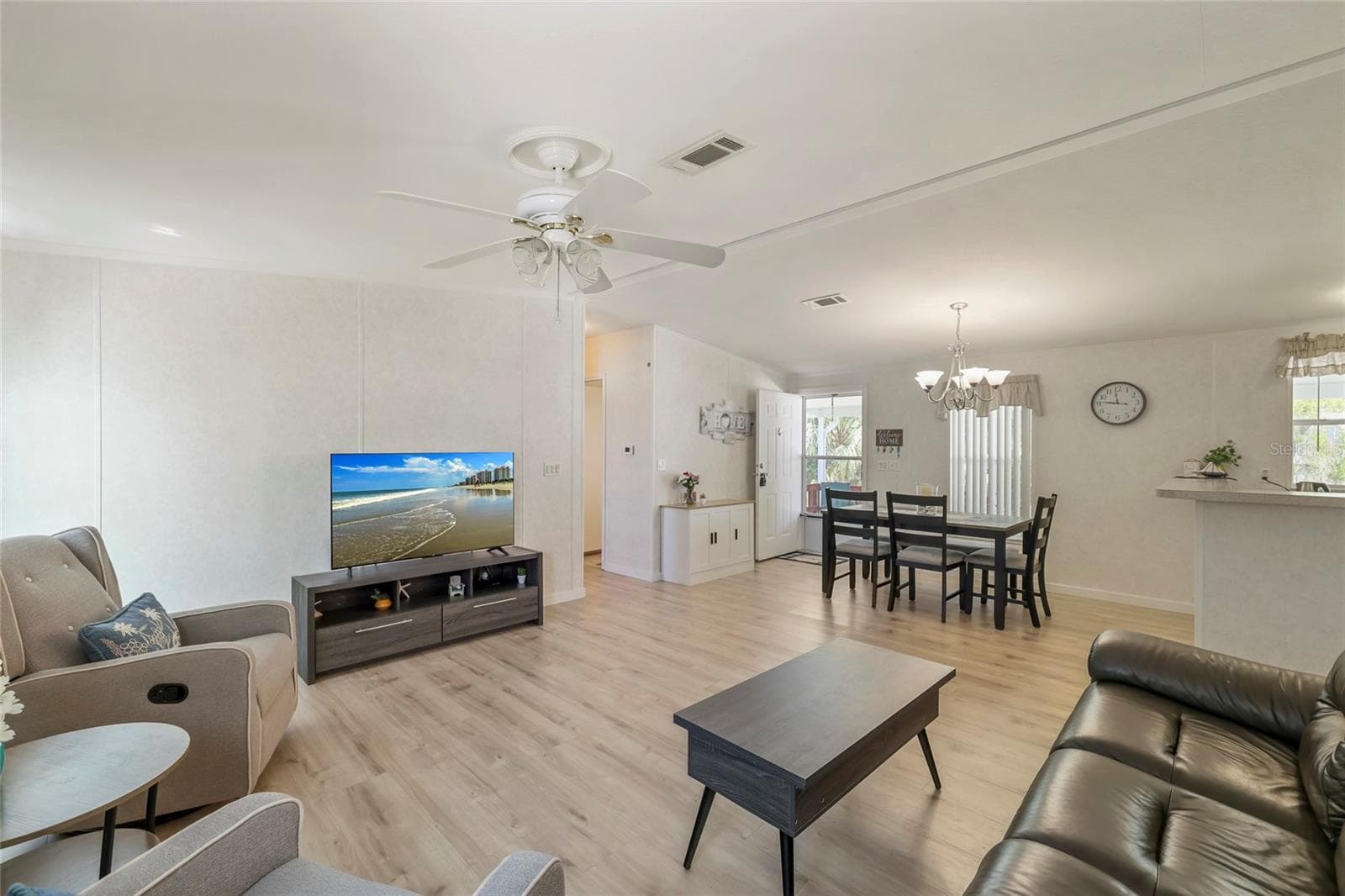 Manufactured Home at 2927 COQUINA ESPLANADE, PUNTA GORDA, photo 14 of 36