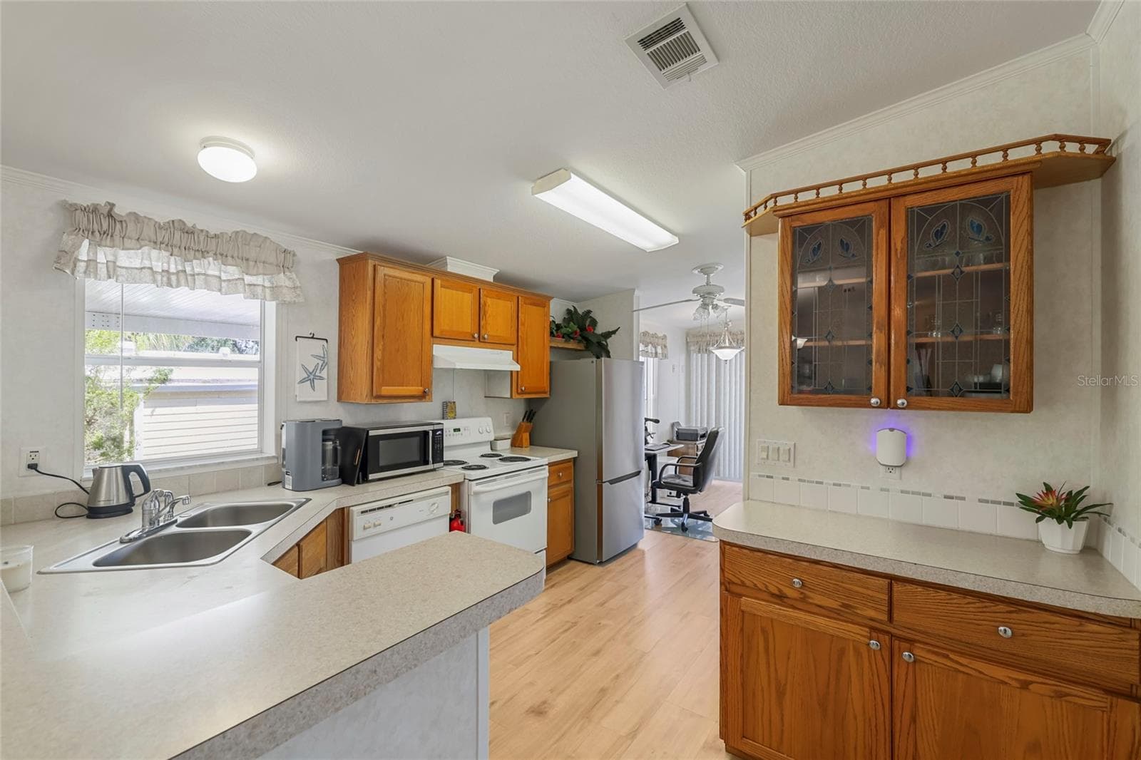Manufactured Home at 2927 COQUINA ESPLANADE, PUNTA GORDA, photo 15 of 36