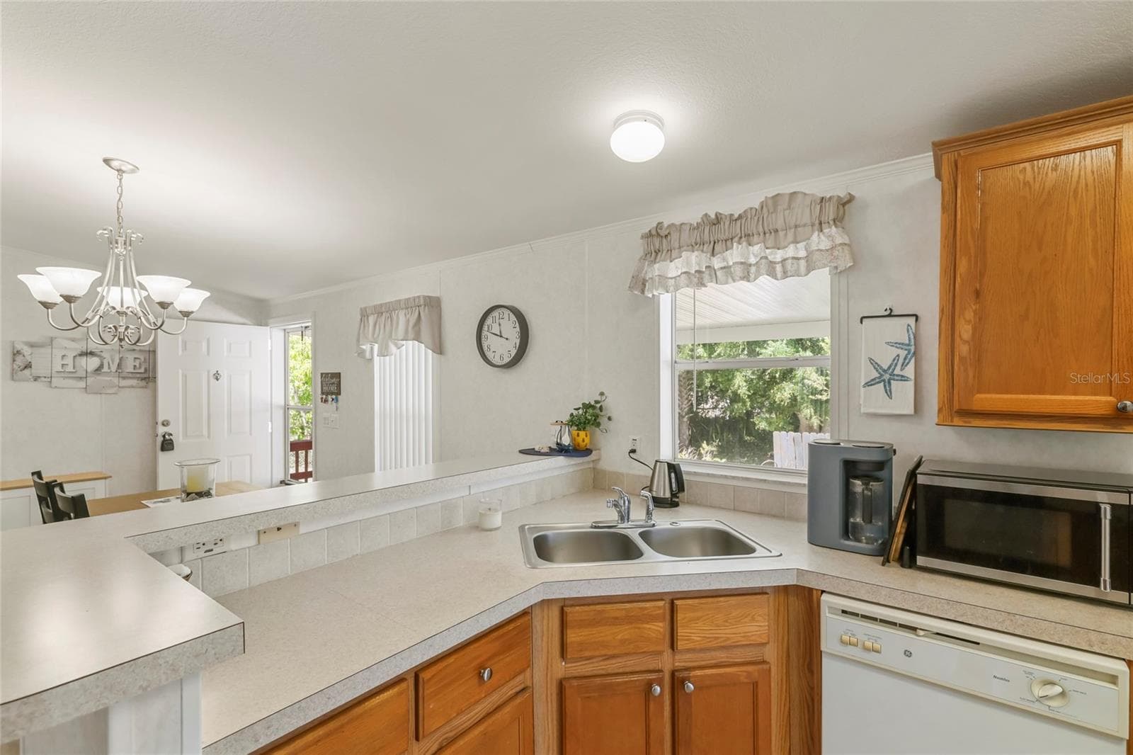 Manufactured Home at 2927 COQUINA ESPLANADE, PUNTA GORDA, photo 17 of 36