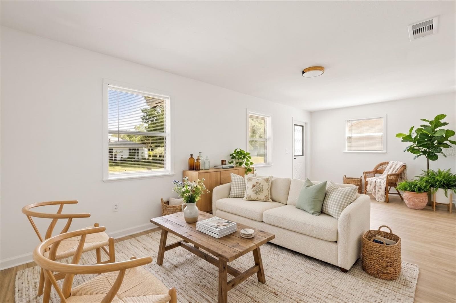 Virtually Staged - 2312 SW FORT KING ST, OCALA