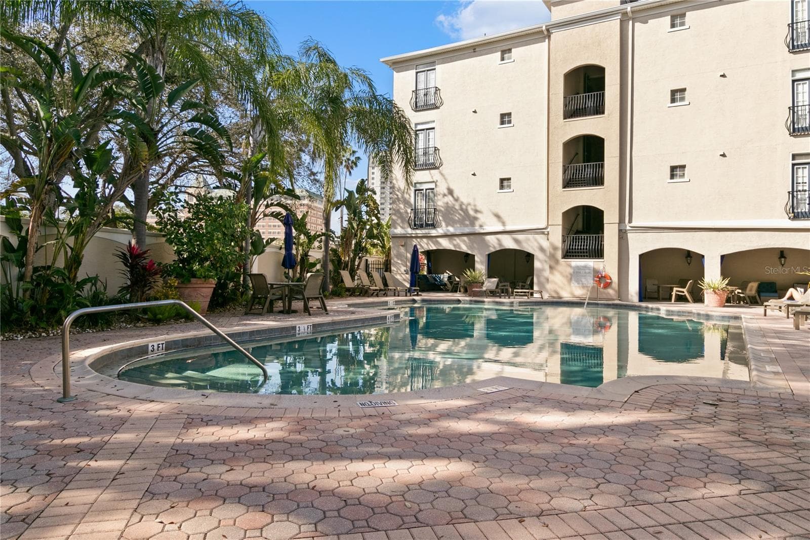 501 KNIGHTS RUN AVE #1310
