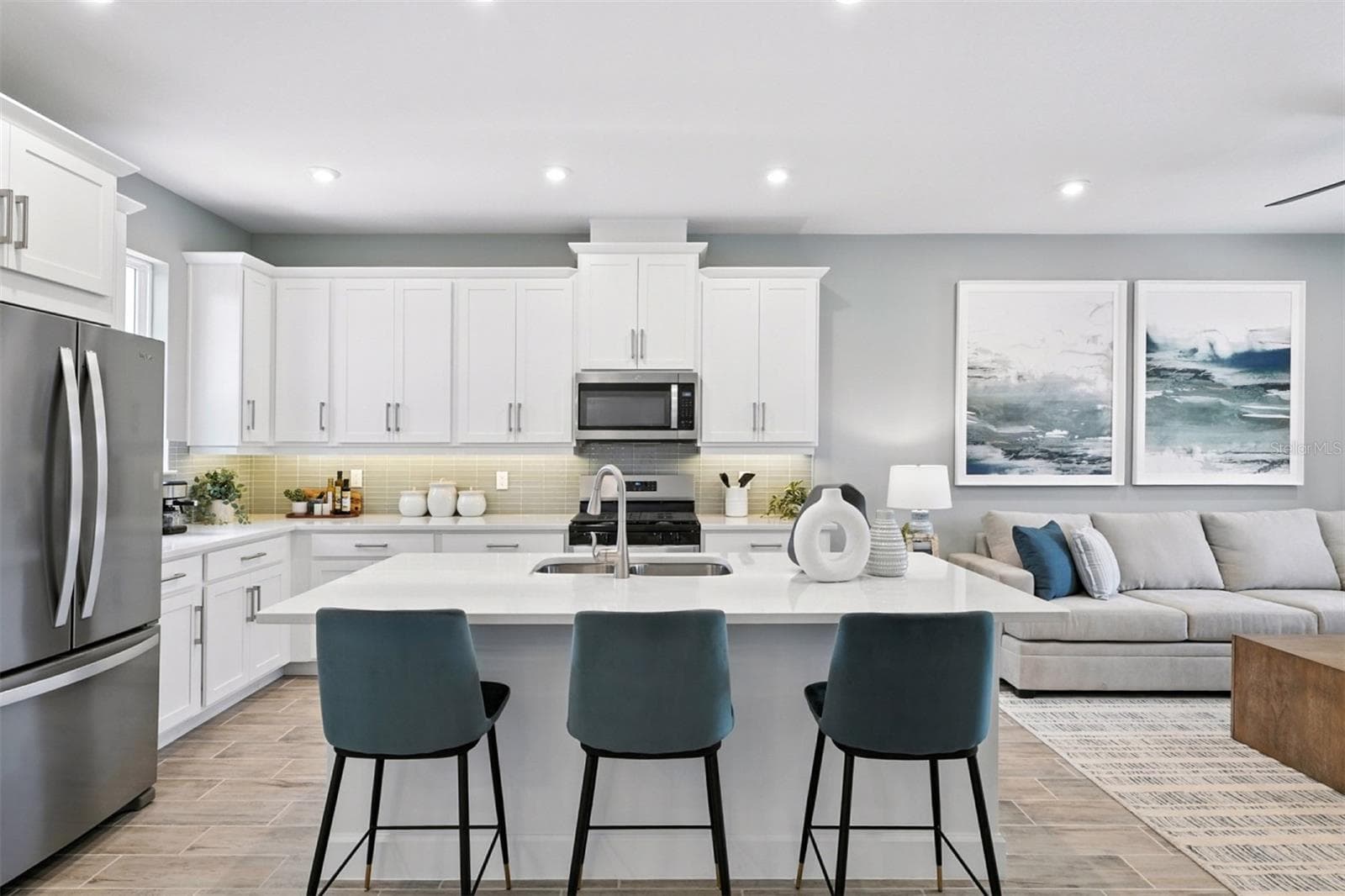 Island Village Amelia Model Kitchen - 1792 HEADLAND LOOP, CELEBRATION