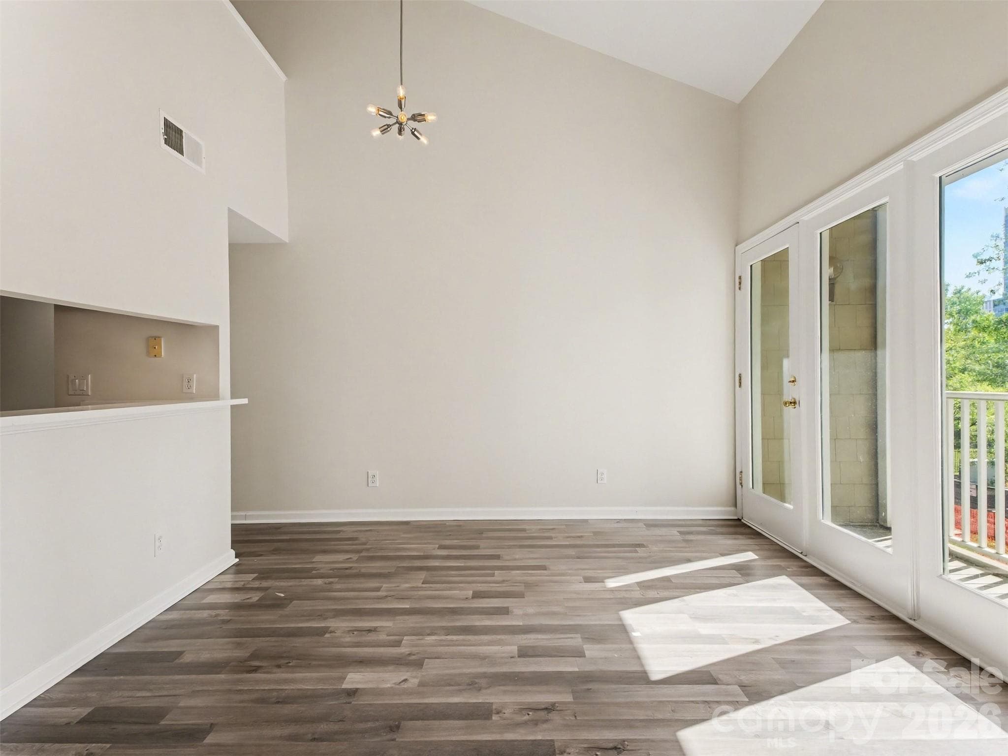 Condominium at 306 S Cedar Street, Charlotte, photo 6 of 30