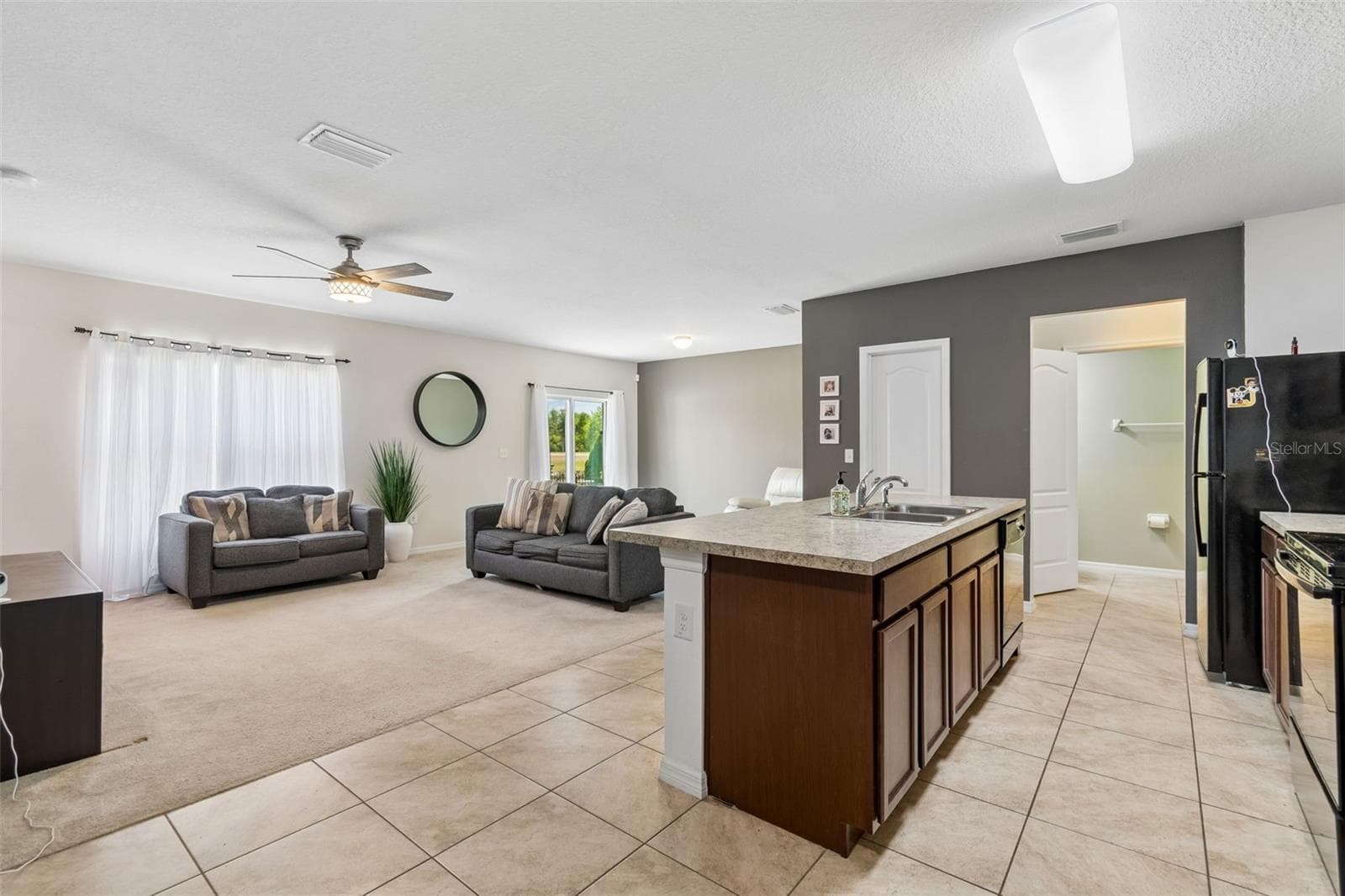 Single Family Residence at 11926 GRAND KEMPSTON DR, GIBSONTON, photo 5 of 57