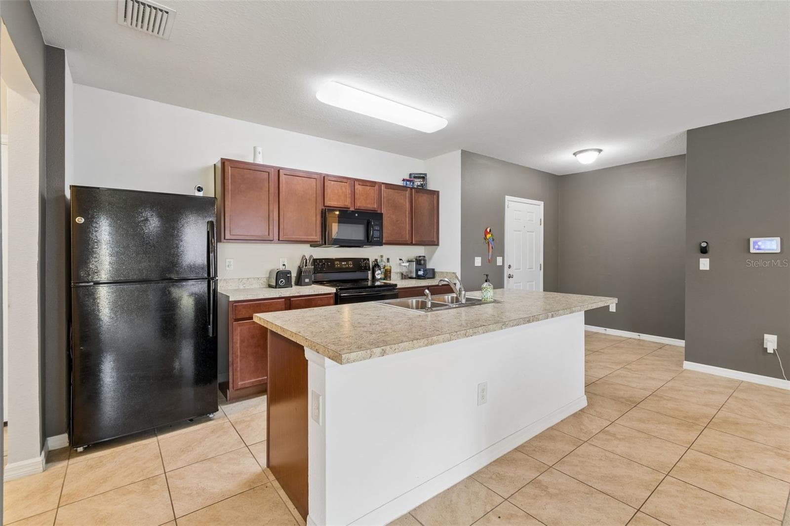 Single Family Residence at 11926 GRAND KEMPSTON DR, GIBSONTON, photo 8 of 57
