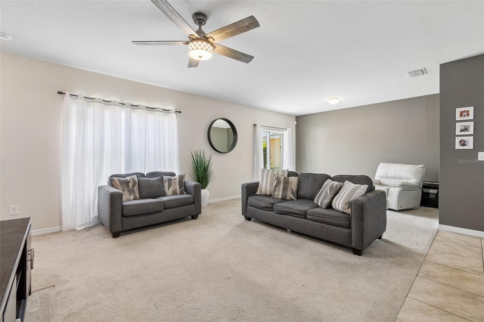 Single Family Residence at 11926 GRAND KEMPSTON DR, GIBSONTON, photo 11 of 57