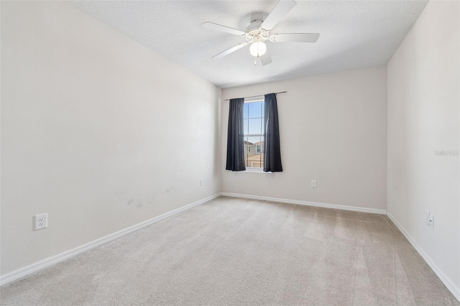 Single Family Residence at 11926 GRAND KEMPSTON DR, GIBSONTON, photo 32 of 57