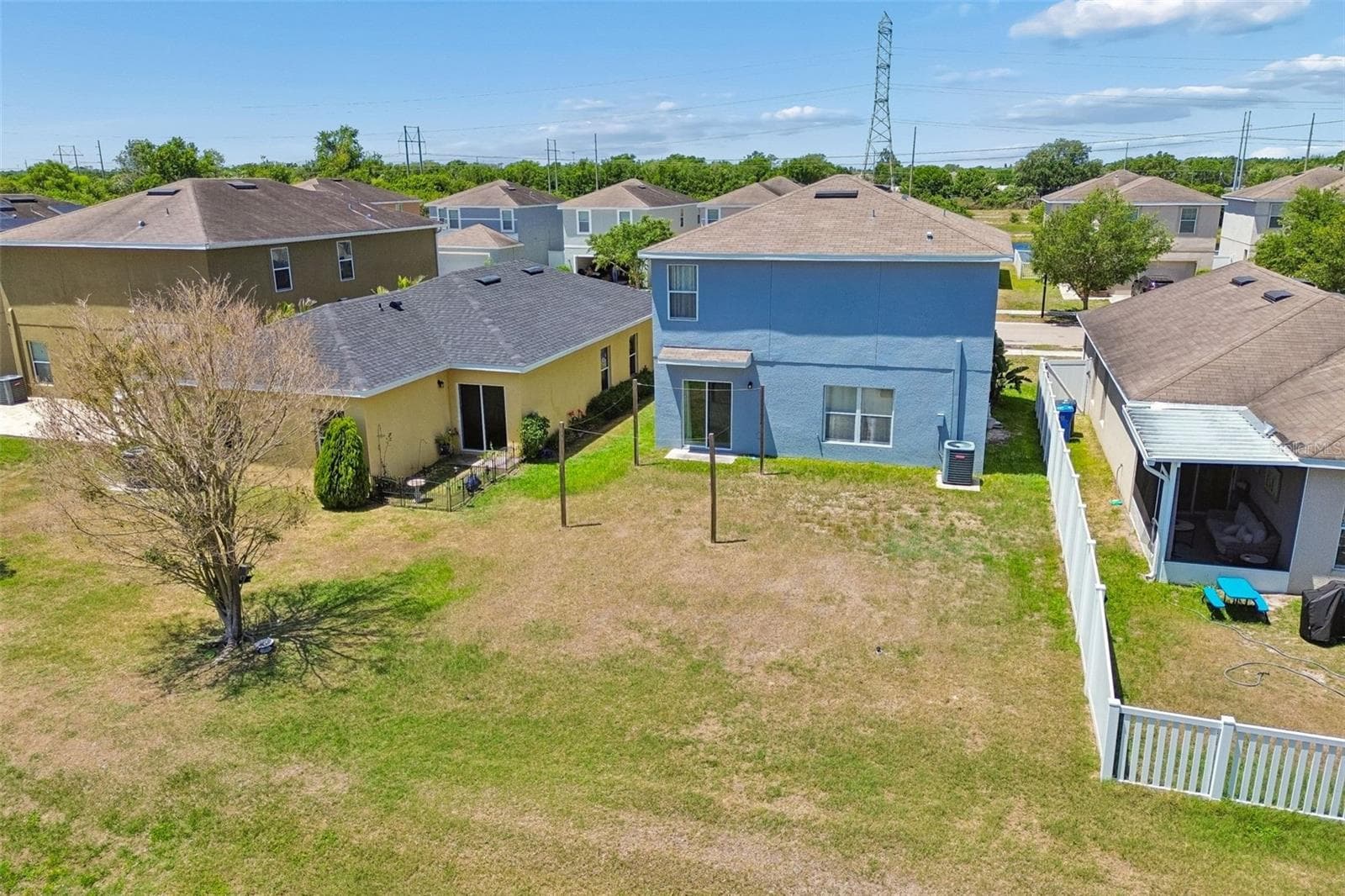 Single Family Residence at 11926 GRAND KEMPSTON DR, GIBSONTON, photo 40 of 57