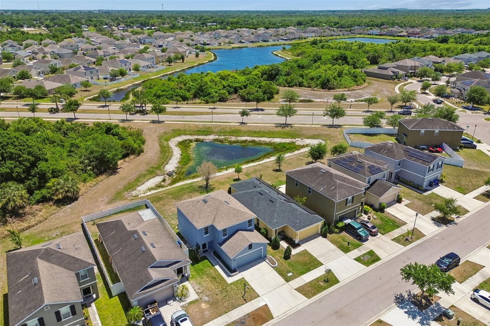 Single Family Residence at 11926 GRAND KEMPSTON DR, GIBSONTON, photo 42 of 57