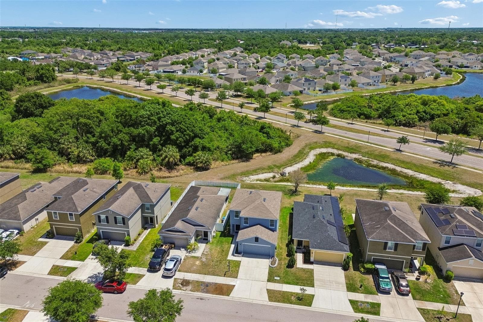 Single Family Residence at 11926 GRAND KEMPSTON DR, GIBSONTON, photo 44 of 57