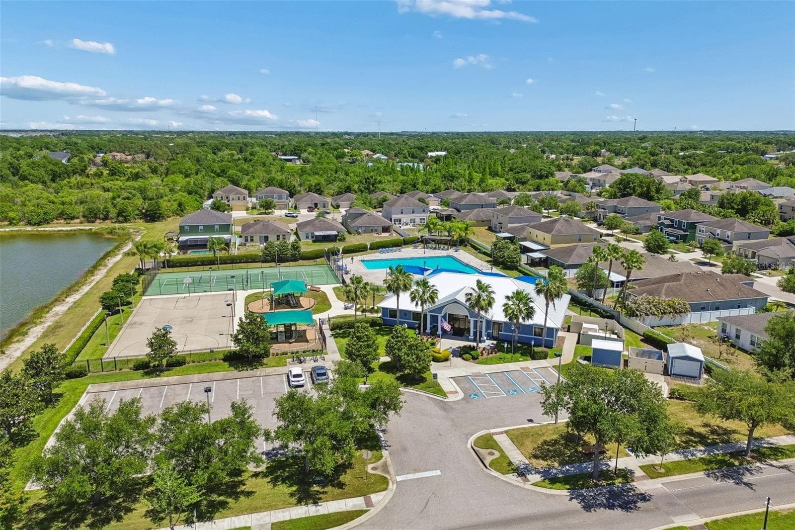 Single Family Residence at 11926 GRAND KEMPSTON DR, GIBSONTON, photo 49 of 57