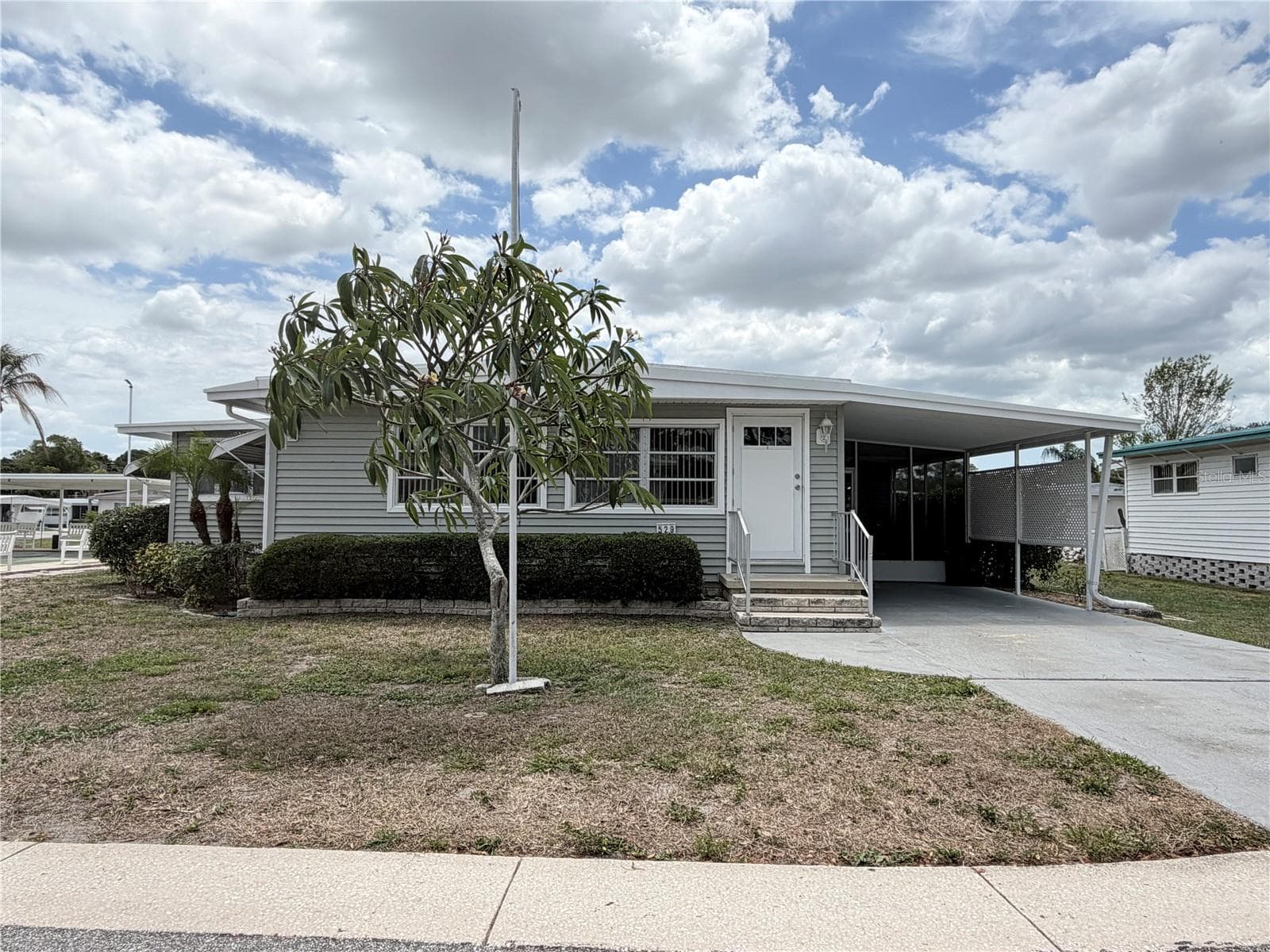 2331 BELLEAIR RD #529