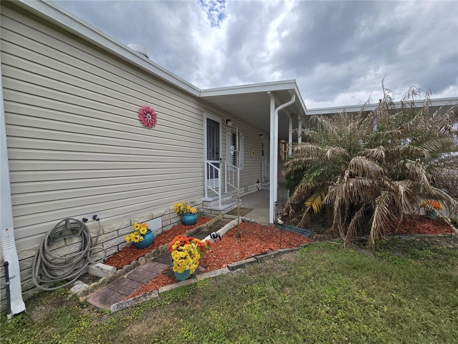 entry front - 4122 GREENBLUFF RD #821, ZELLWOOD