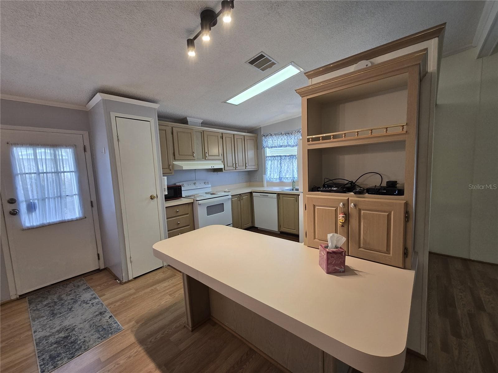 kitchen - 4122 GREENBLUFF RD #821, ZELLWOOD