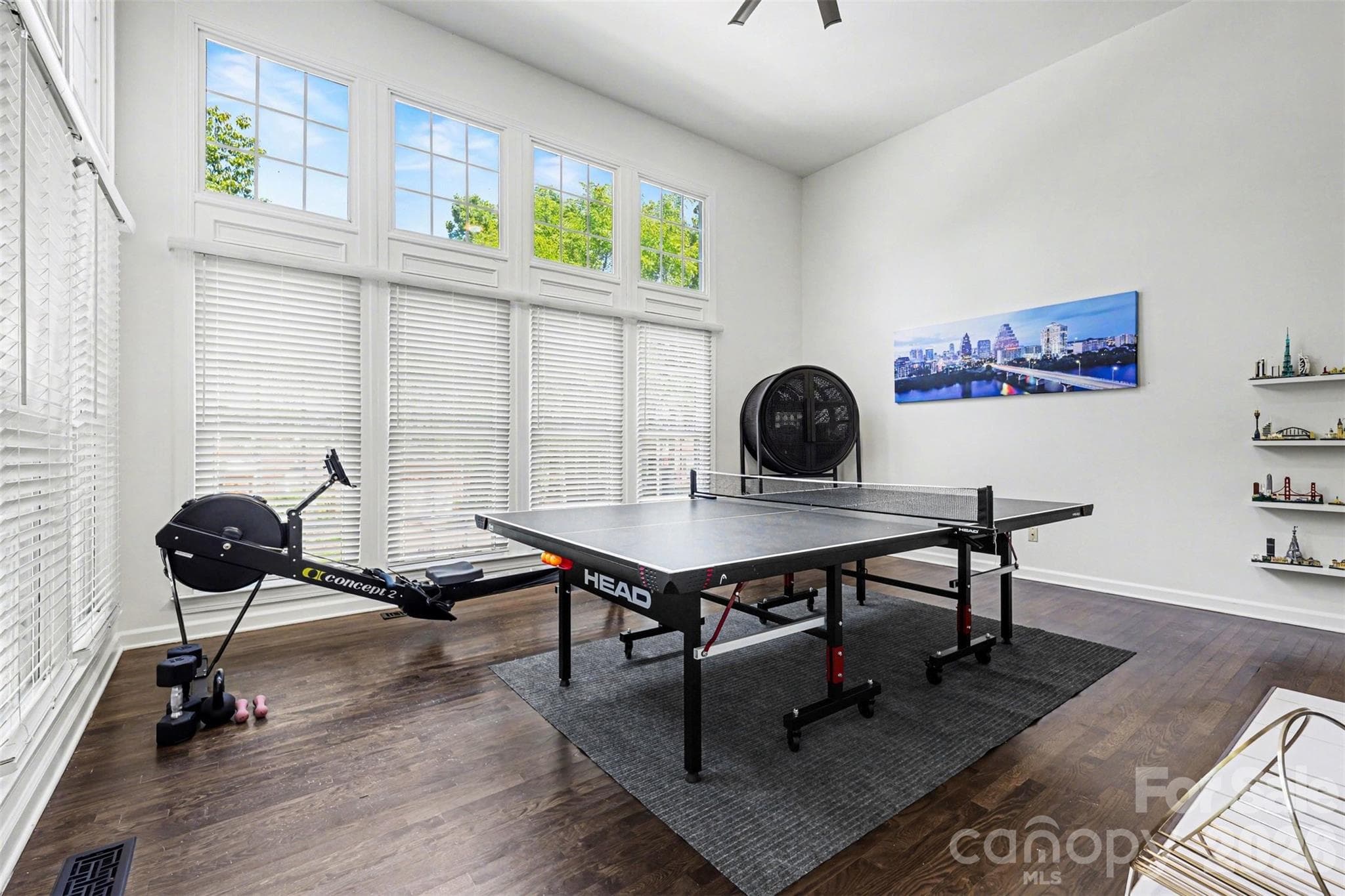 Single Family Residence at 6213 Knightsgate Court, Charlotte, photo 12 of 36