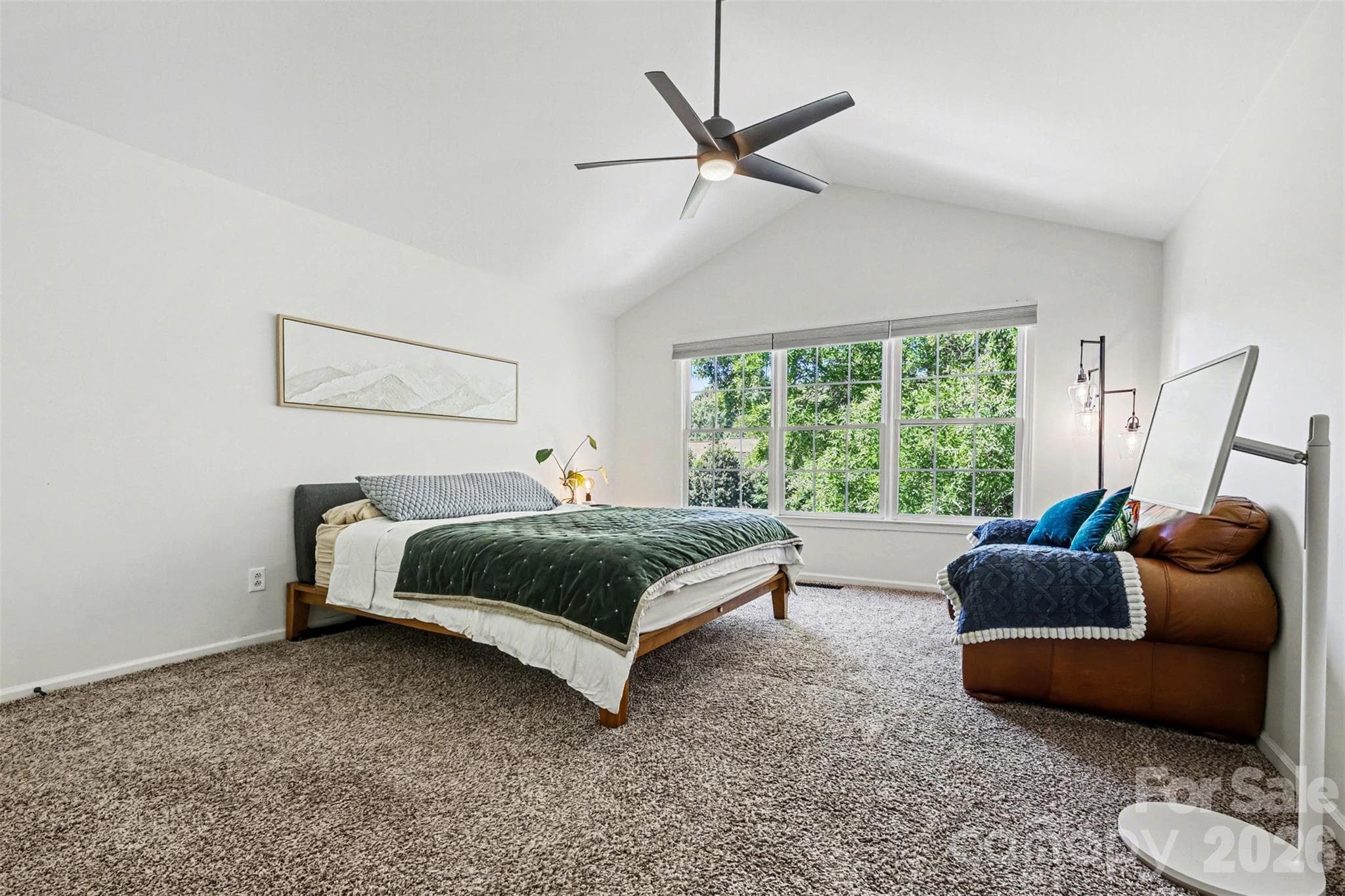 Single Family Residence at 6213 Knightsgate Court, Charlotte, photo 16 of 36