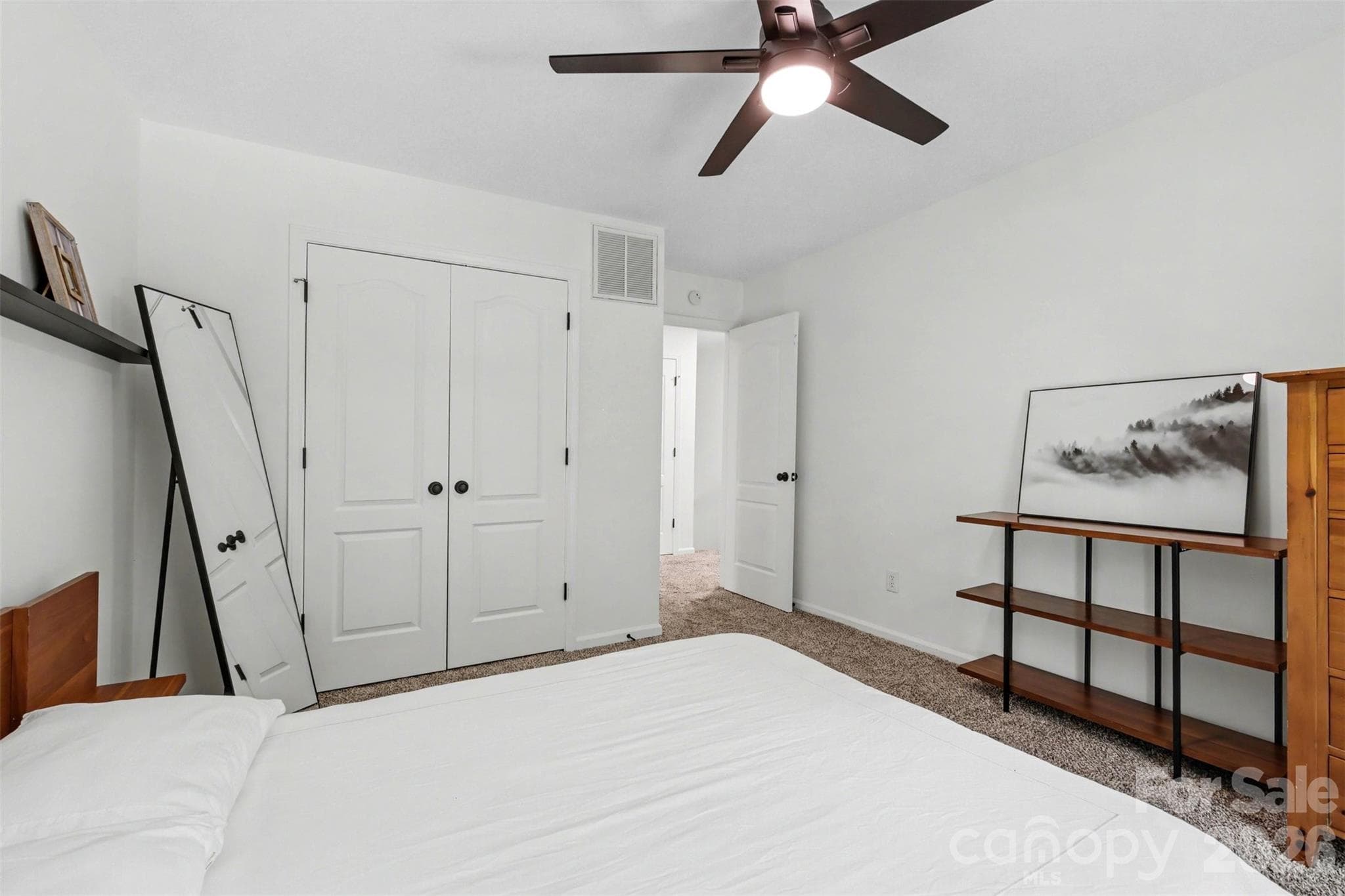 Single Family Residence at 6213 Knightsgate Court, Charlotte, photo 22 of 36