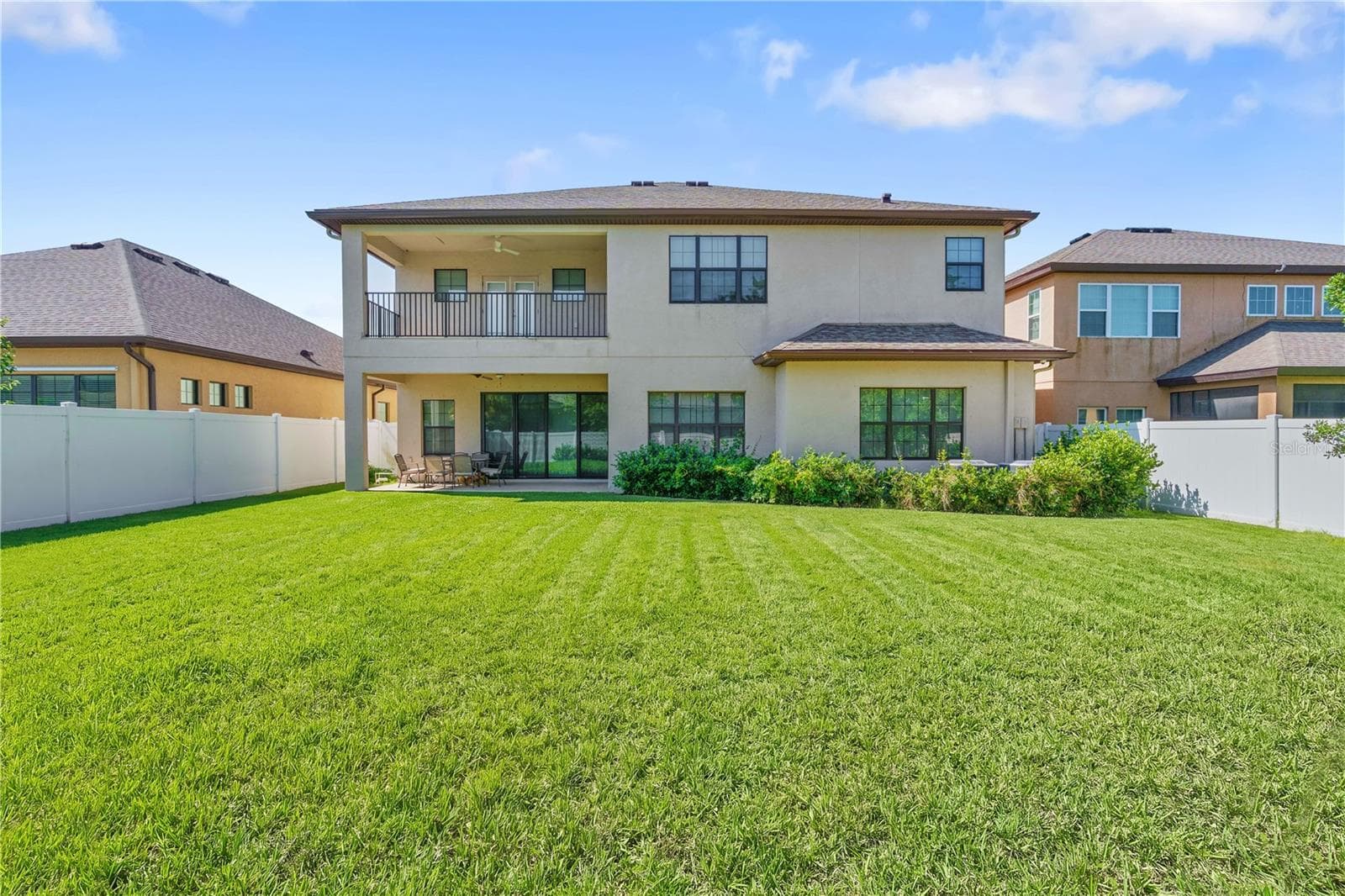 Single Family Residence at 13830 MOONSTONE CANYON DR, RIVERVIEW, photo 2 of 74