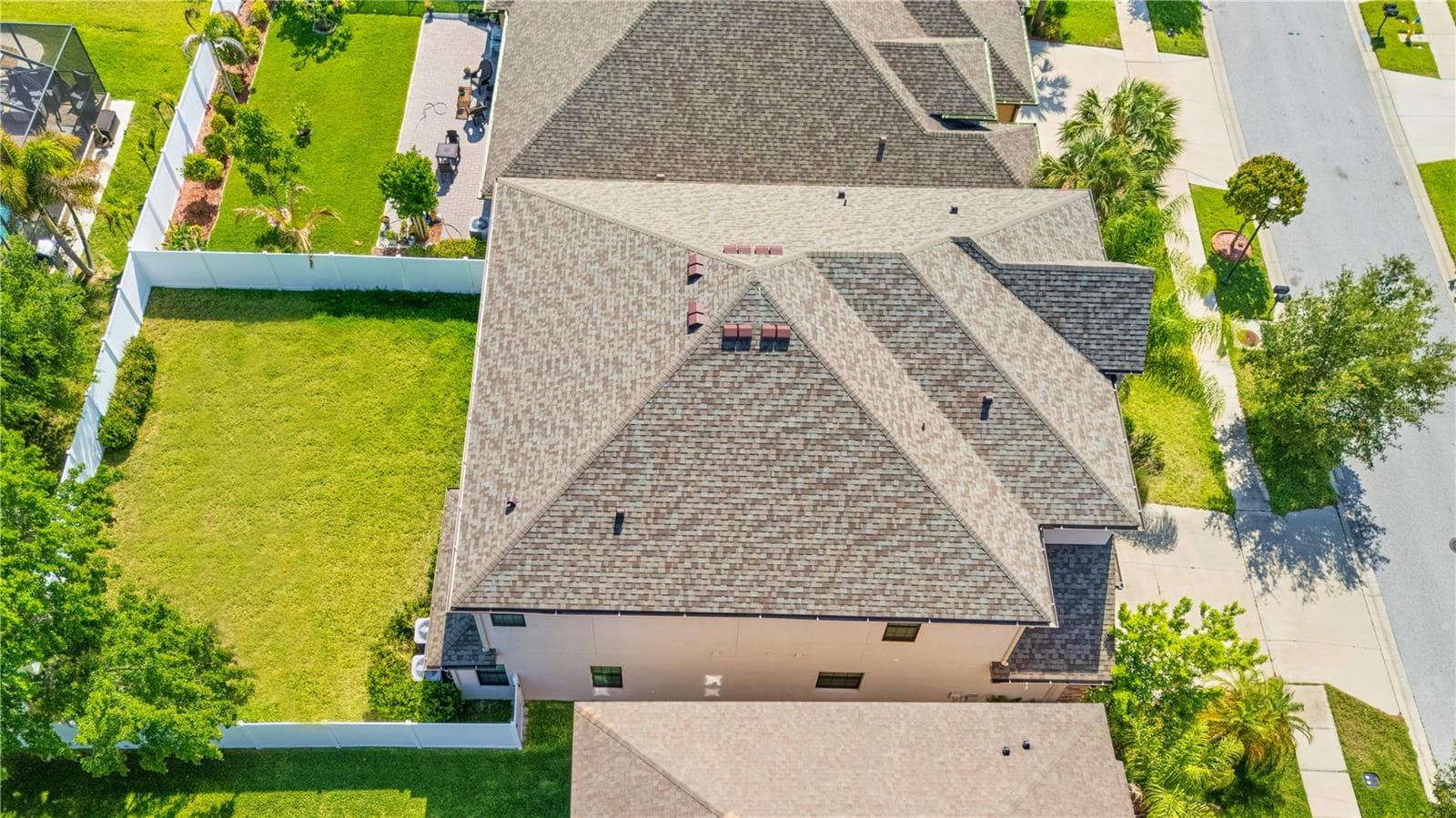 Single Family Residence at 13830 MOONSTONE CANYON DR, RIVERVIEW, photo 57 of 74