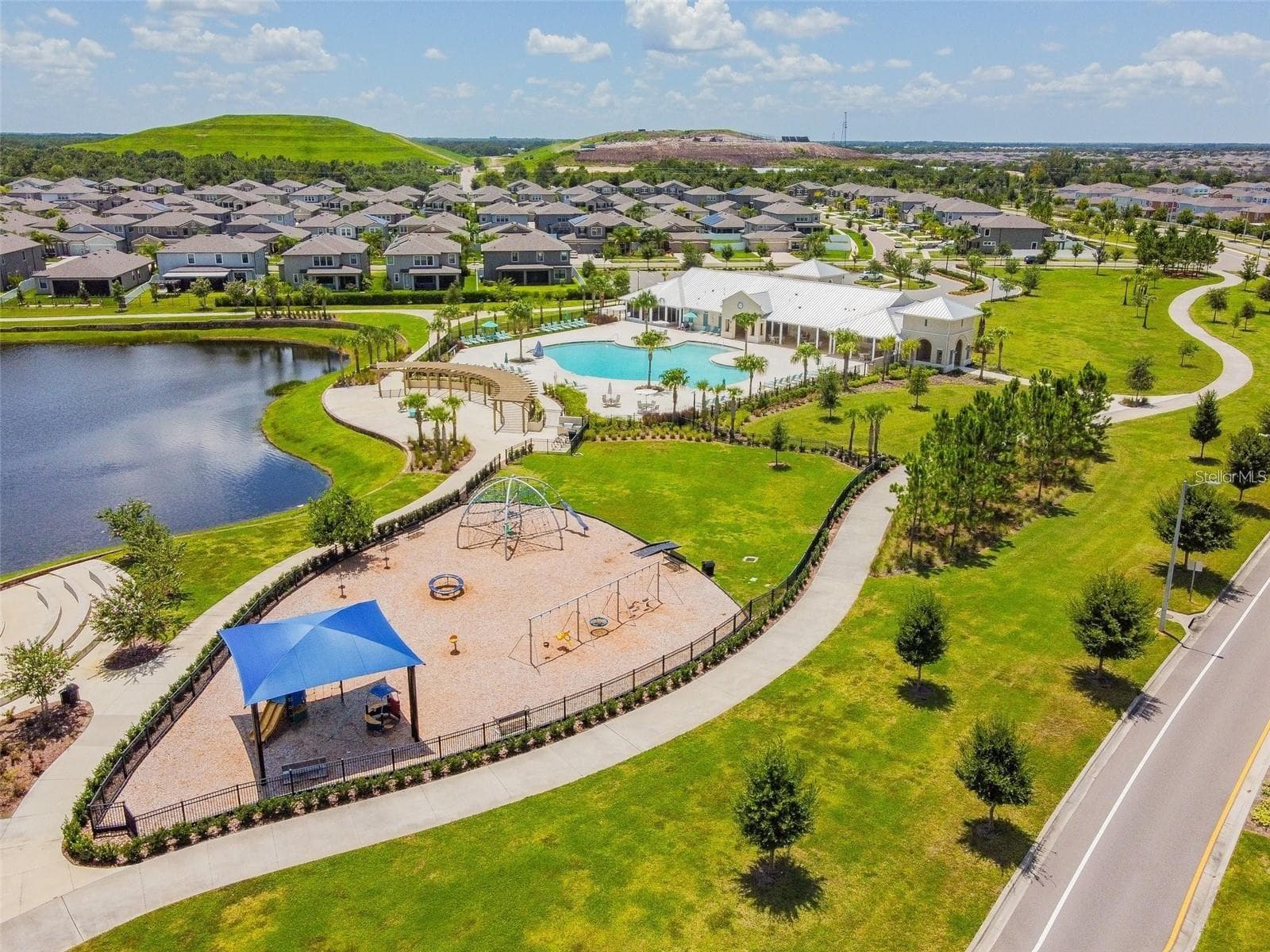 Single Family Residence at 13830 MOONSTONE CANYON DR, RIVERVIEW, photo 68 of 74