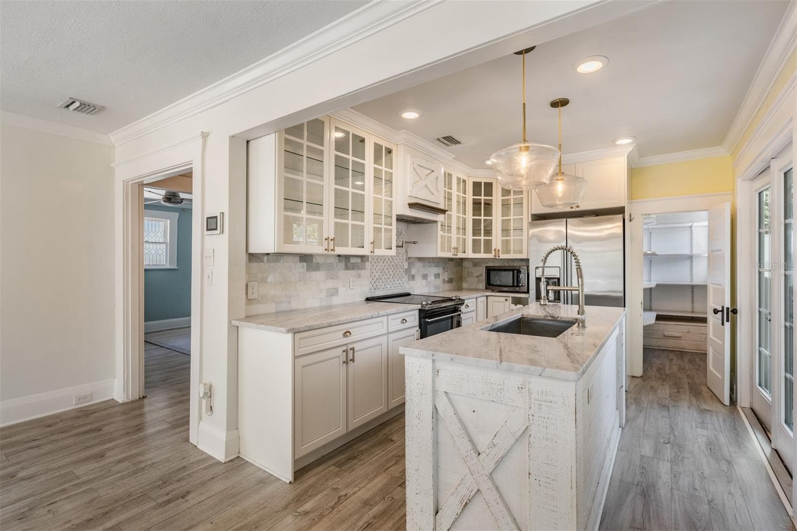 Single Family Residence at 4109 N SEMINOLE AVE, TAMPA, photo 19 of 50
