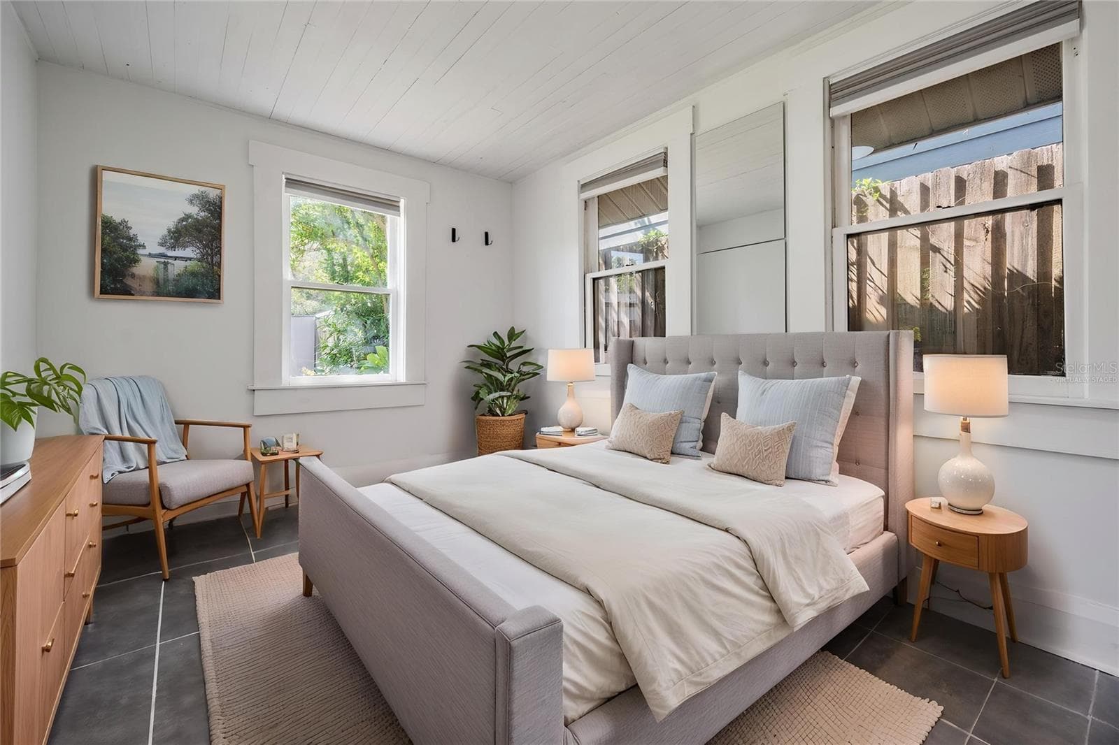 Virtually Staged - 4109 N SEMINOLE AVE, TAMPA