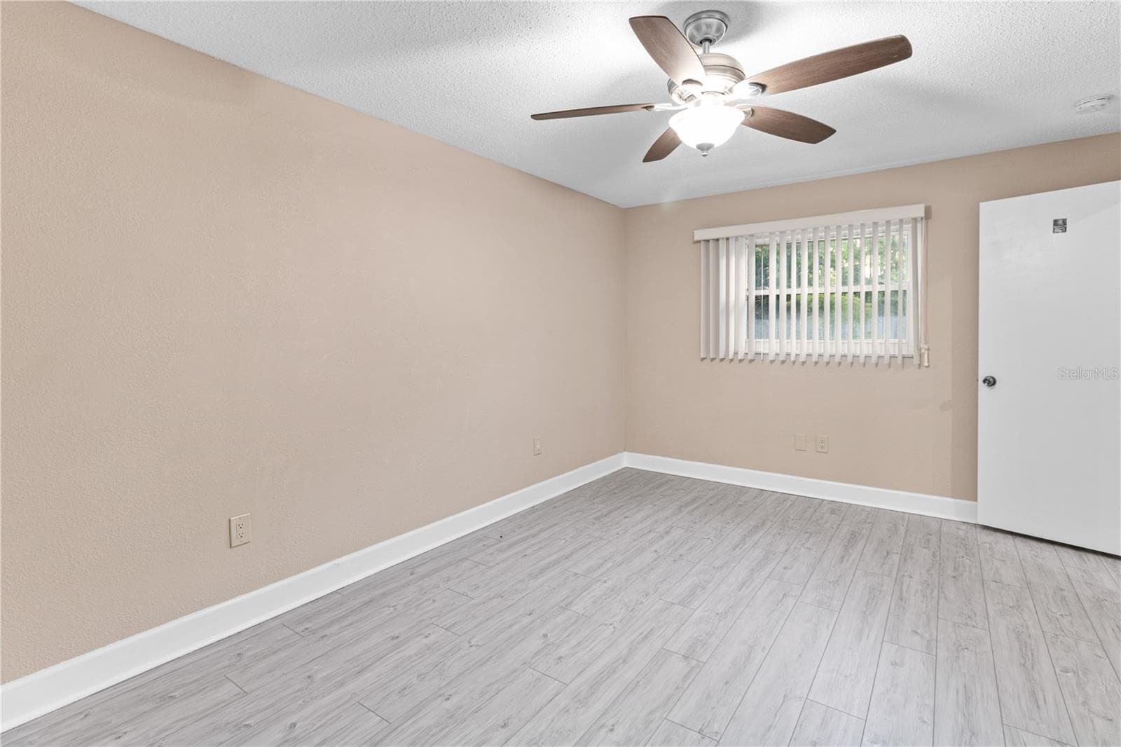 Single Family Residence at 1929 VALENCIA WAY, CLEARWATER, photo 12 of 45