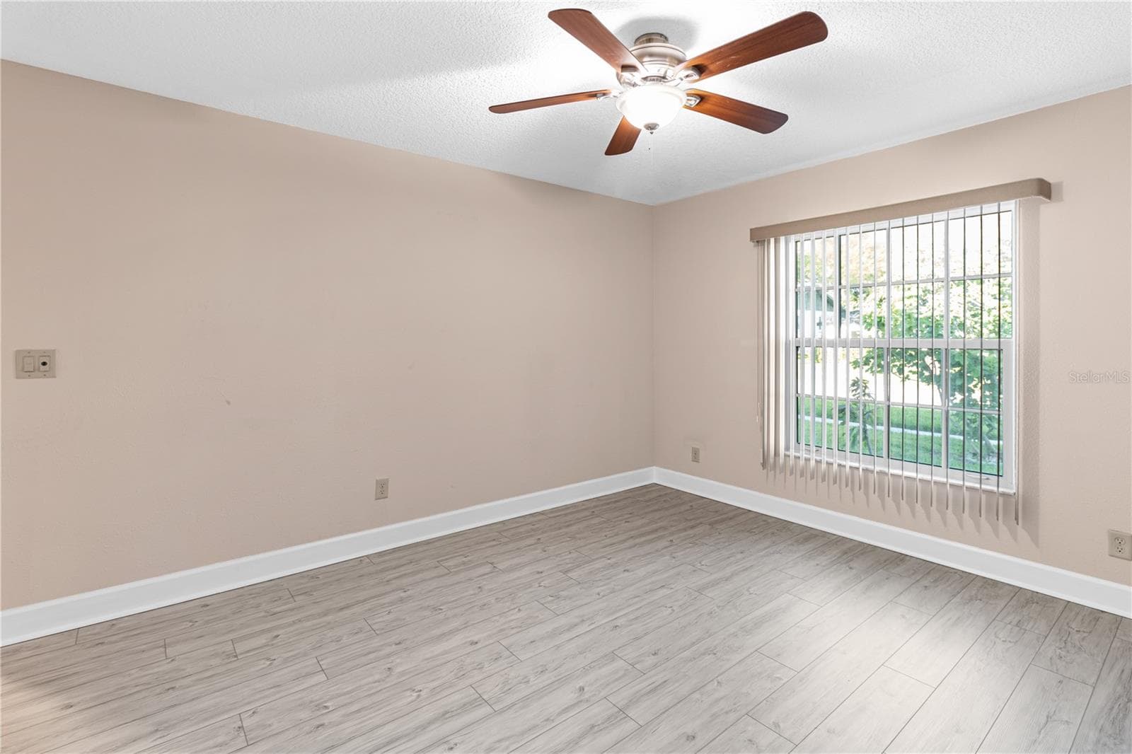 Single Family Residence at 1929 VALENCIA WAY, CLEARWATER, photo 19 of 45