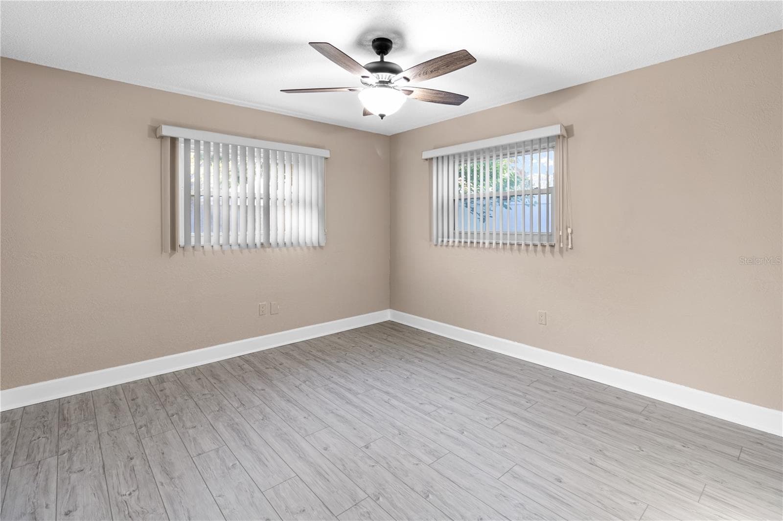 Single Family Residence at 1929 VALENCIA WAY, CLEARWATER, photo 27 of 45