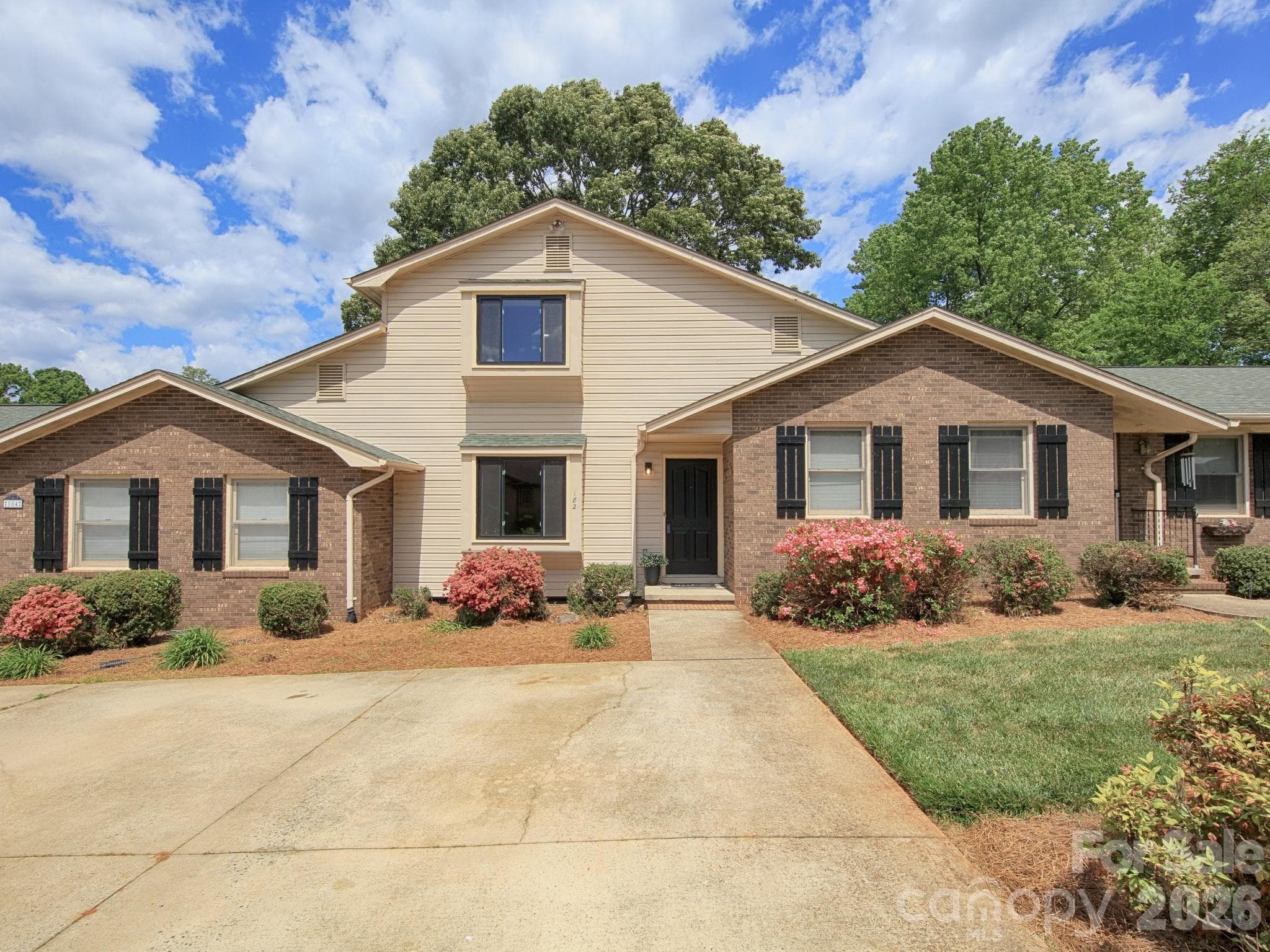Condominium at Troutman, photo 2 of 36