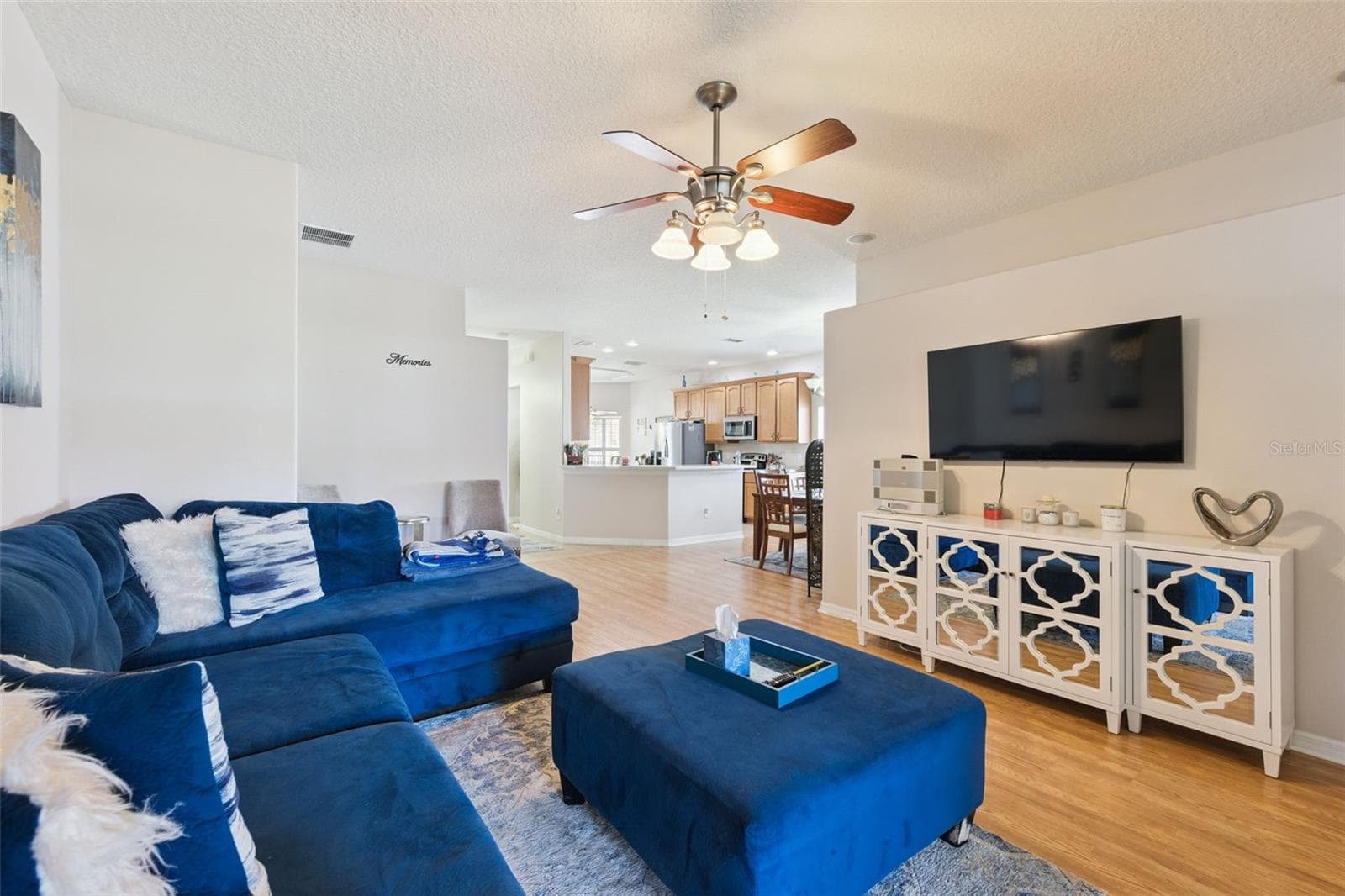Single Family Residence at 6220 BELDON DR, MOUNT DORA, photo 9 of 25