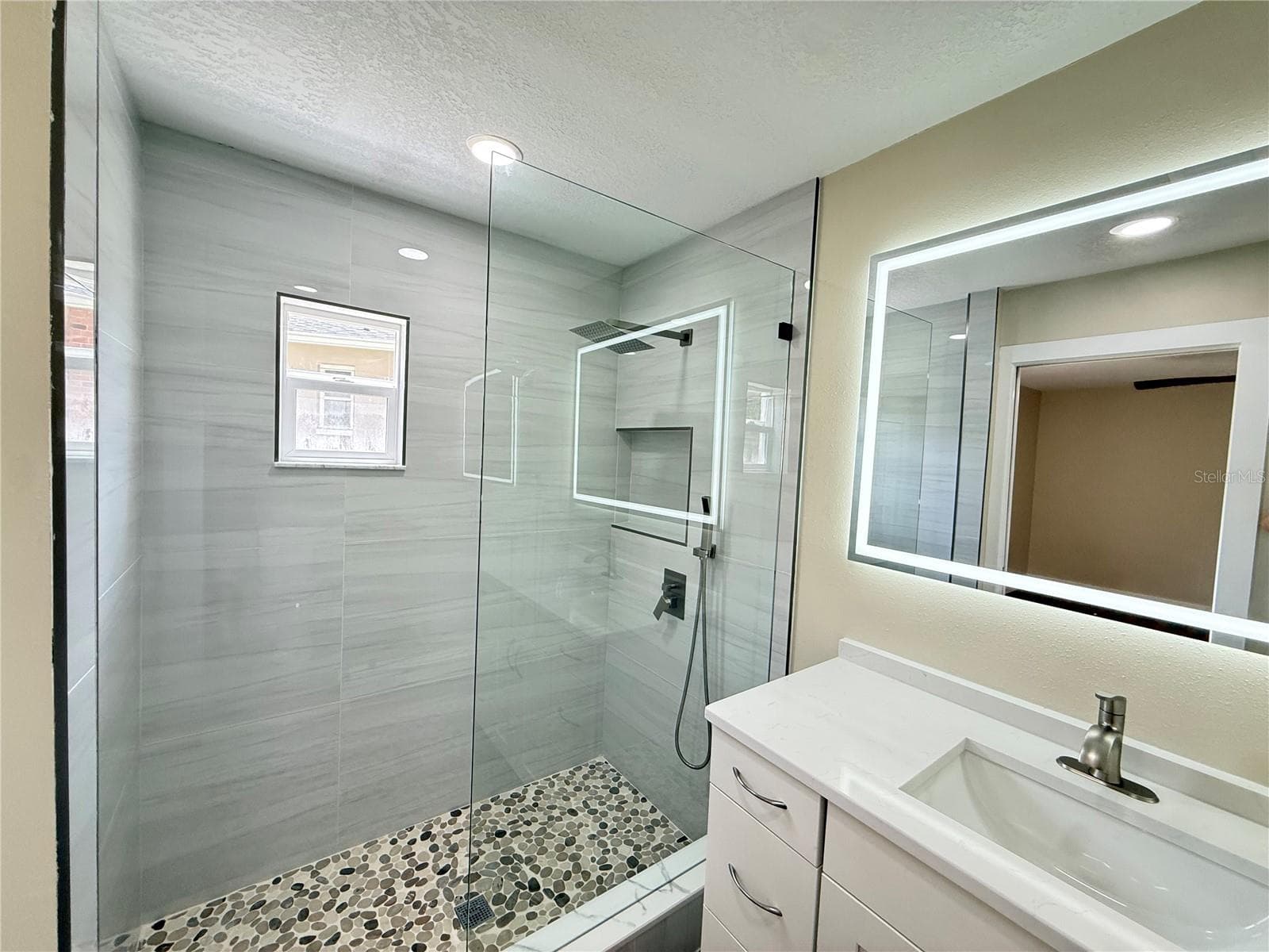Single Family Residence at 10501 HARDWOOD CT, PORT RICHEY, photo 20 of 58