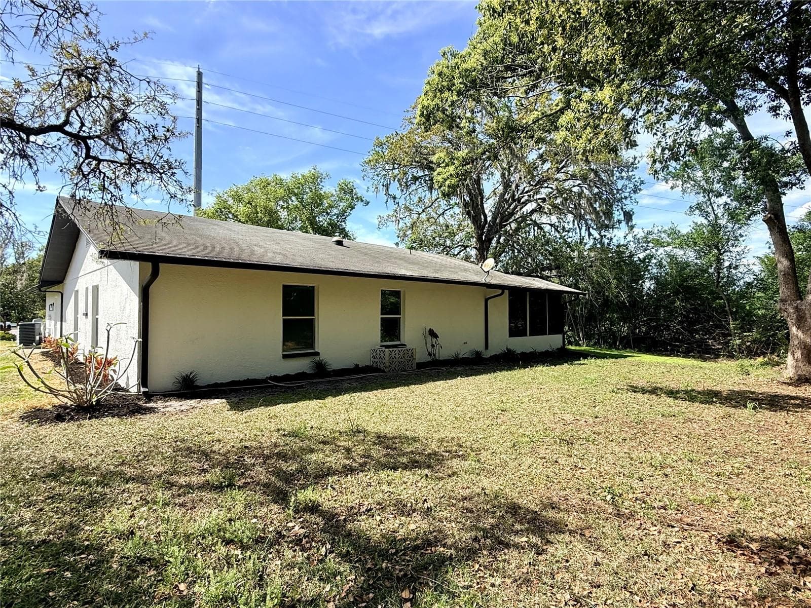 Single Family Residence at 10501 HARDWOOD CT, PORT RICHEY, photo 29 of 58