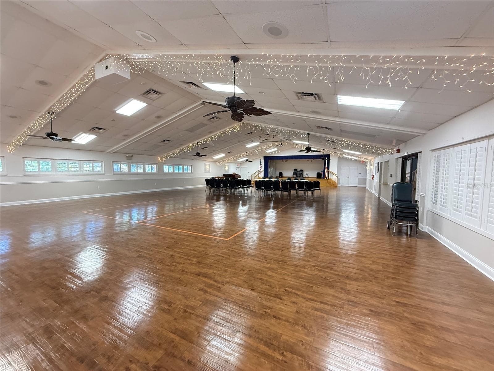 Community Hall with Fully equipped Kitchen Facility - 10501 HARDWOOD CT, PORT RICHEY