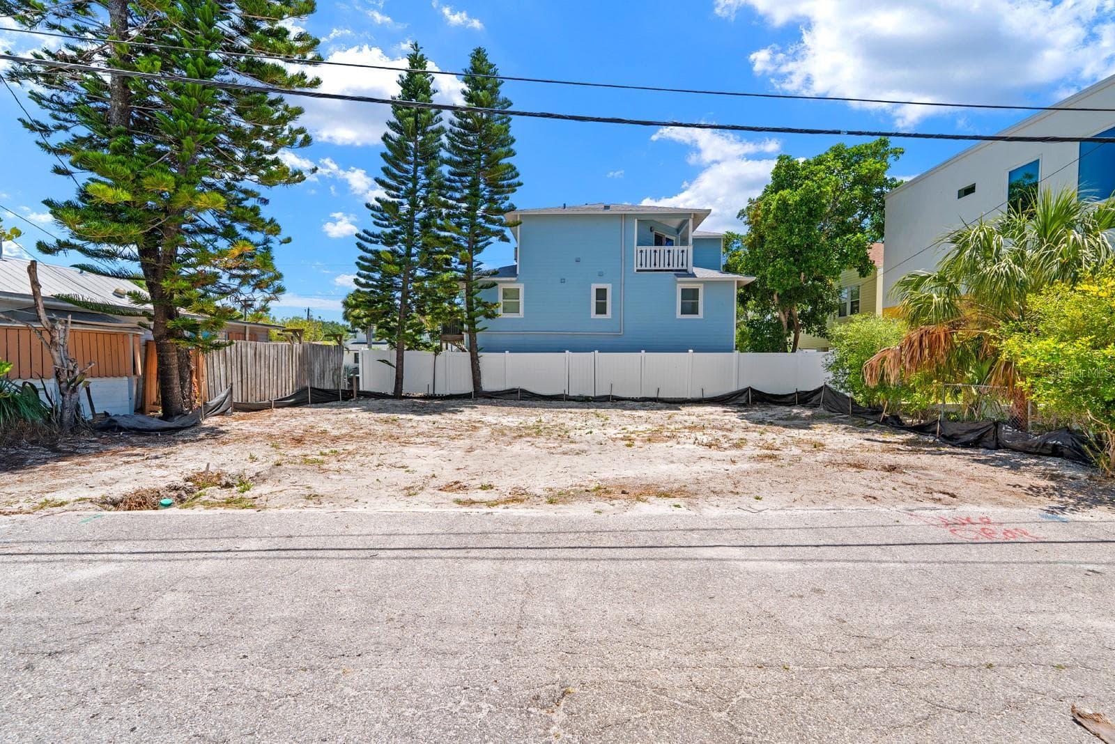 119 95TH AVE