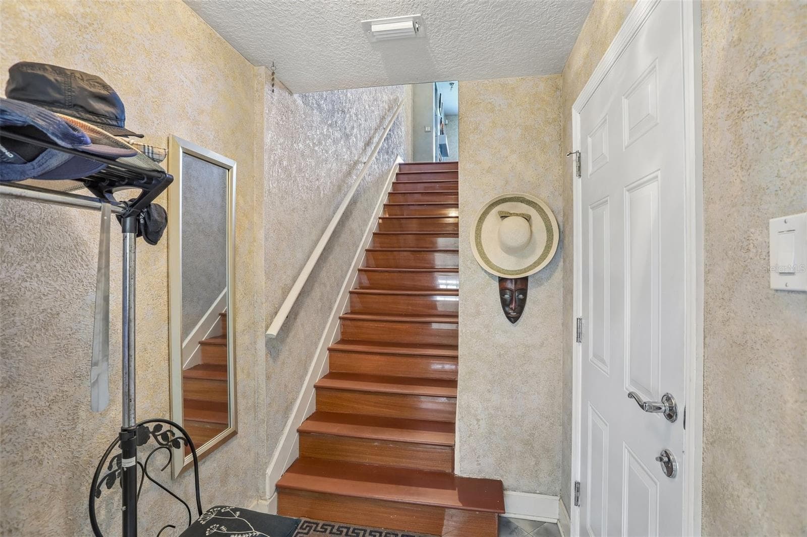 Townhouse at 113 YACHT CLUB CIR, NORTH REDINGTON BEACH, photo 4 of 47