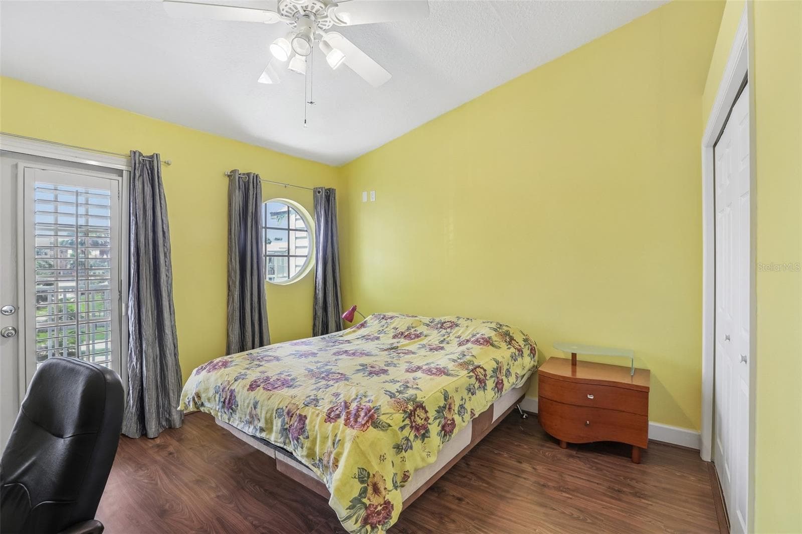 Townhouse at 113 YACHT CLUB CIR, NORTH REDINGTON BEACH, photo 20 of 47
