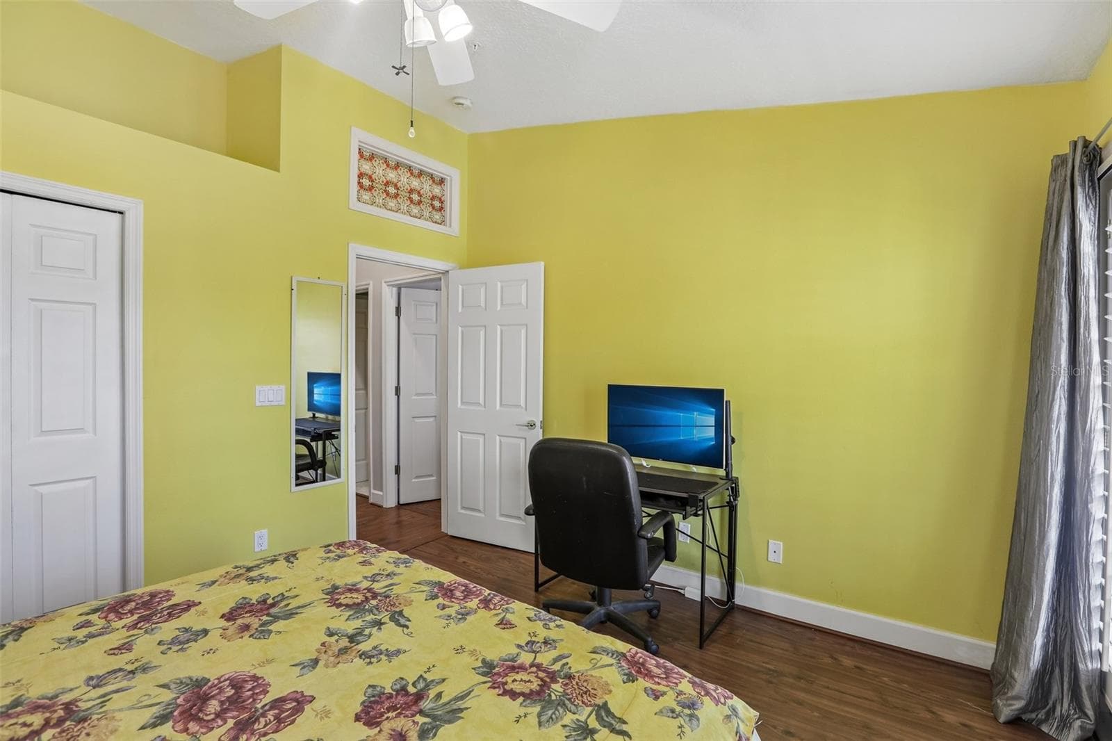 Townhouse at 113 YACHT CLUB CIR, NORTH REDINGTON BEACH, photo 21 of 47