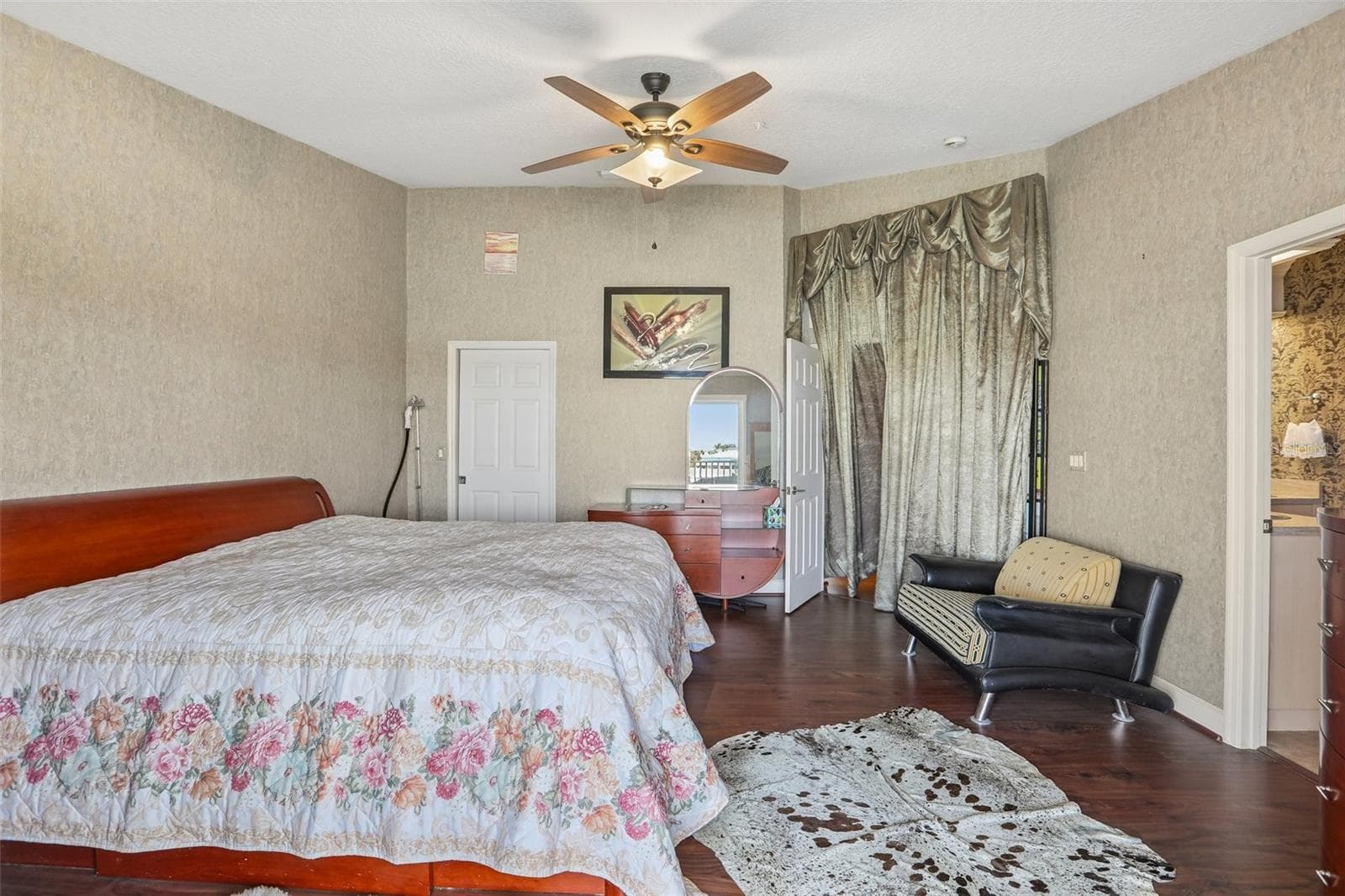 Townhouse at 113 YACHT CLUB CIR, NORTH REDINGTON BEACH, photo 25 of 47