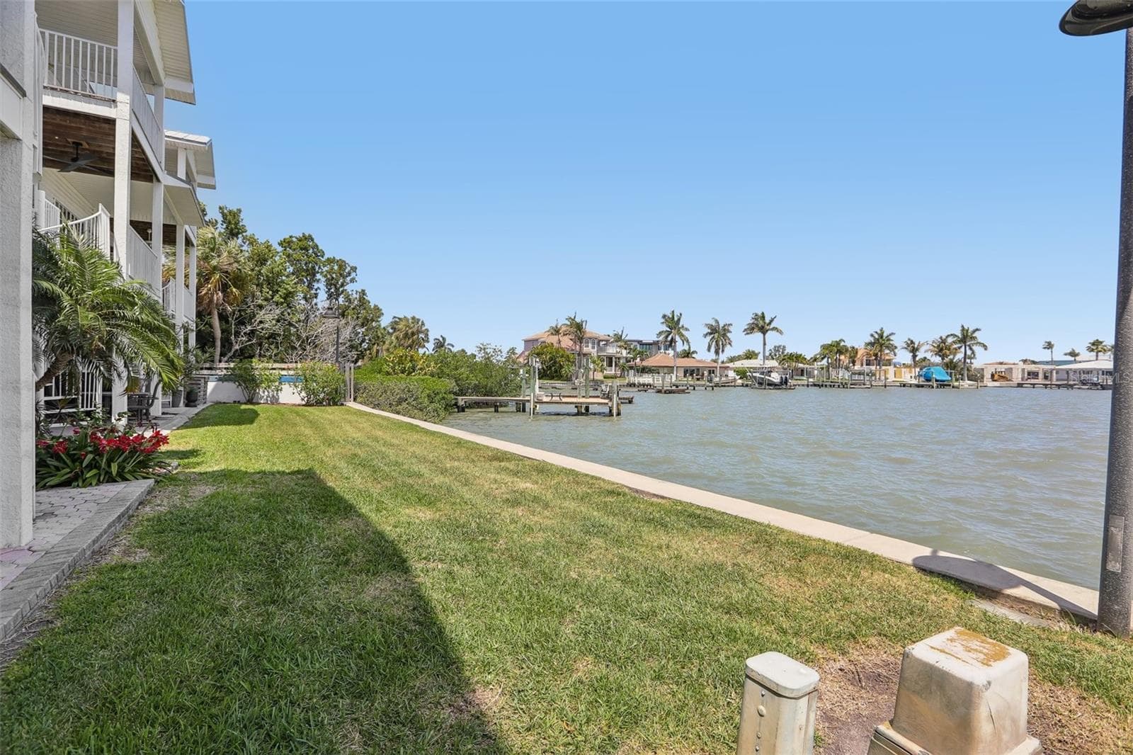 Townhouse at 113 YACHT CLUB CIR, NORTH REDINGTON BEACH, photo 38 of 47