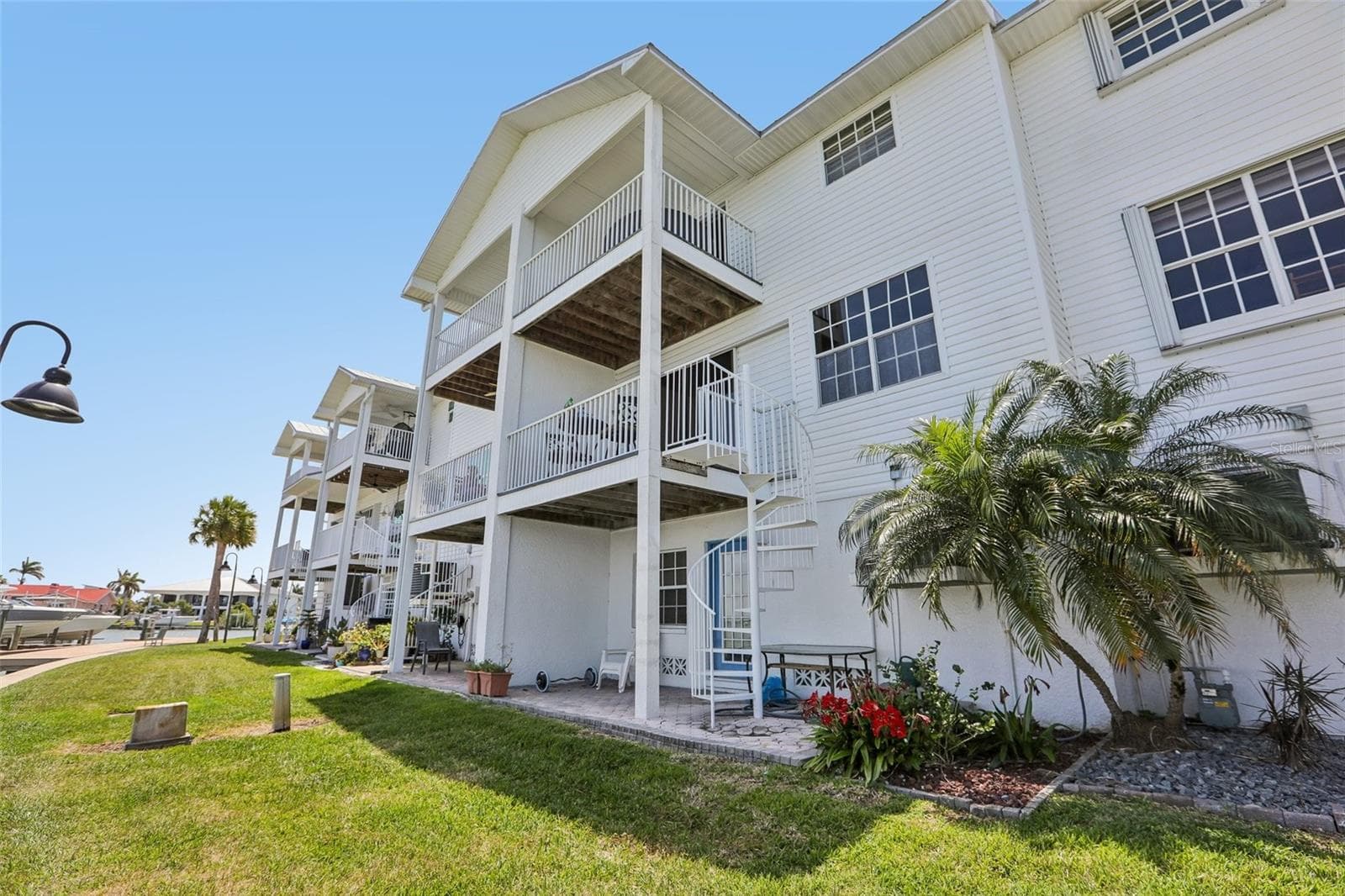 Townhouse at 113 YACHT CLUB CIR, NORTH REDINGTON BEACH, photo 40 of 47