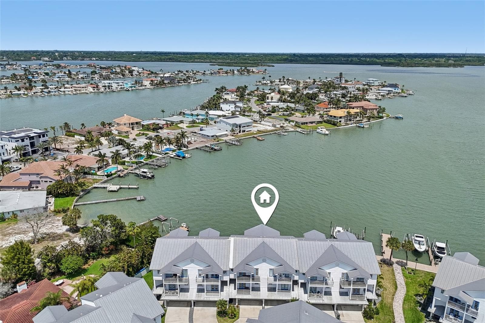 Townhouse at 113 YACHT CLUB CIR, NORTH REDINGTON BEACH, photo 41 of 47