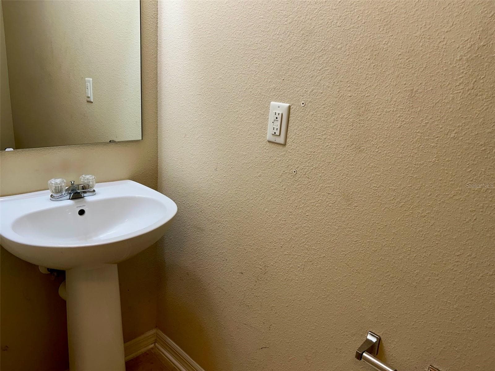First Floor Guest Bath - 2078 SUN DOWN DR, CLEARWATER