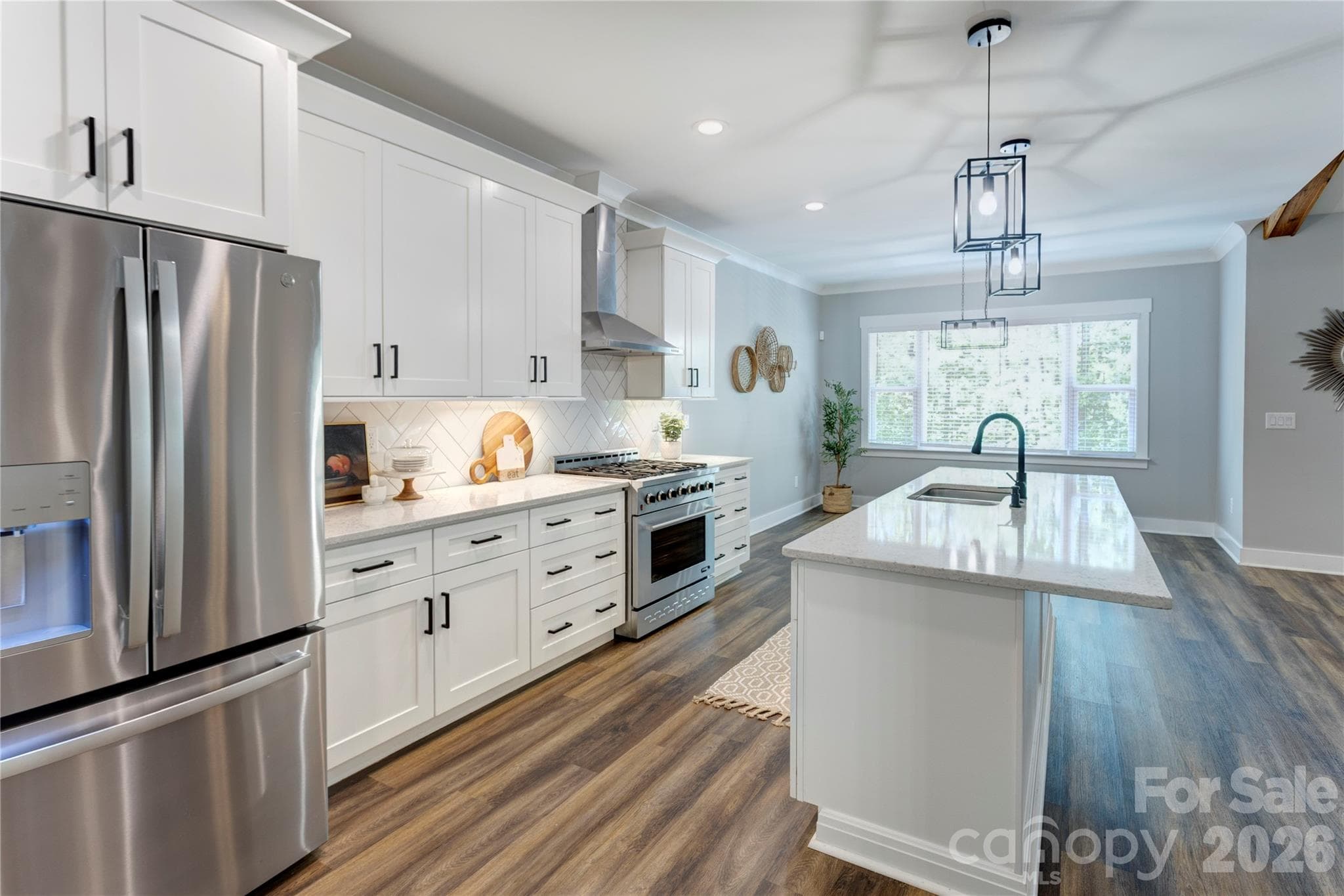 Plentiful cabinets and storage - Charlotte