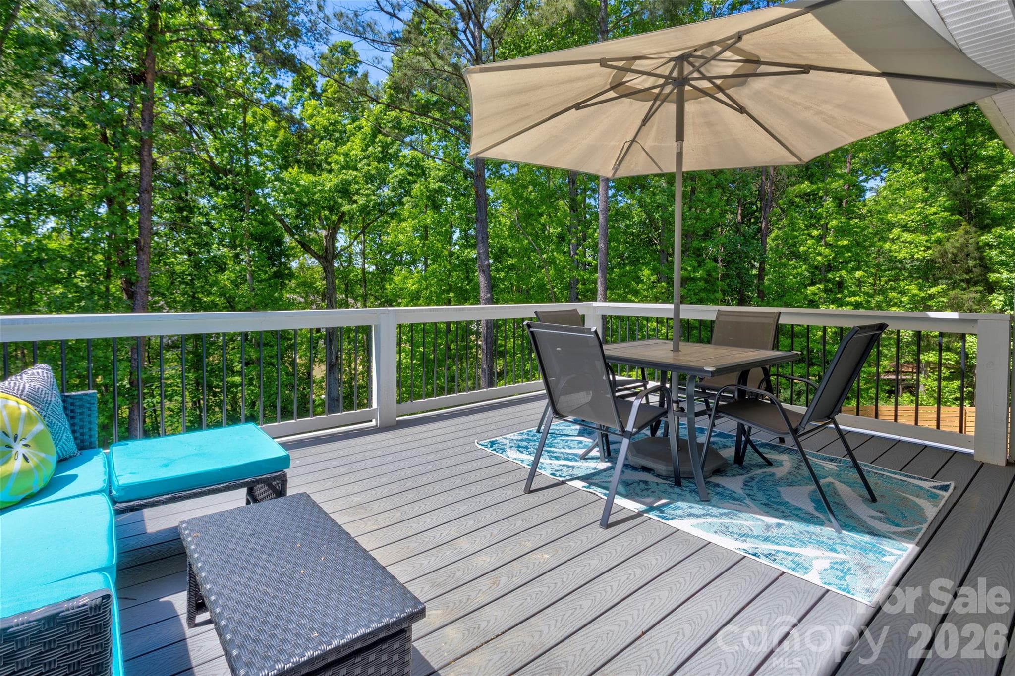 Upper Deck to enjoy the tree canopy - Charlotte