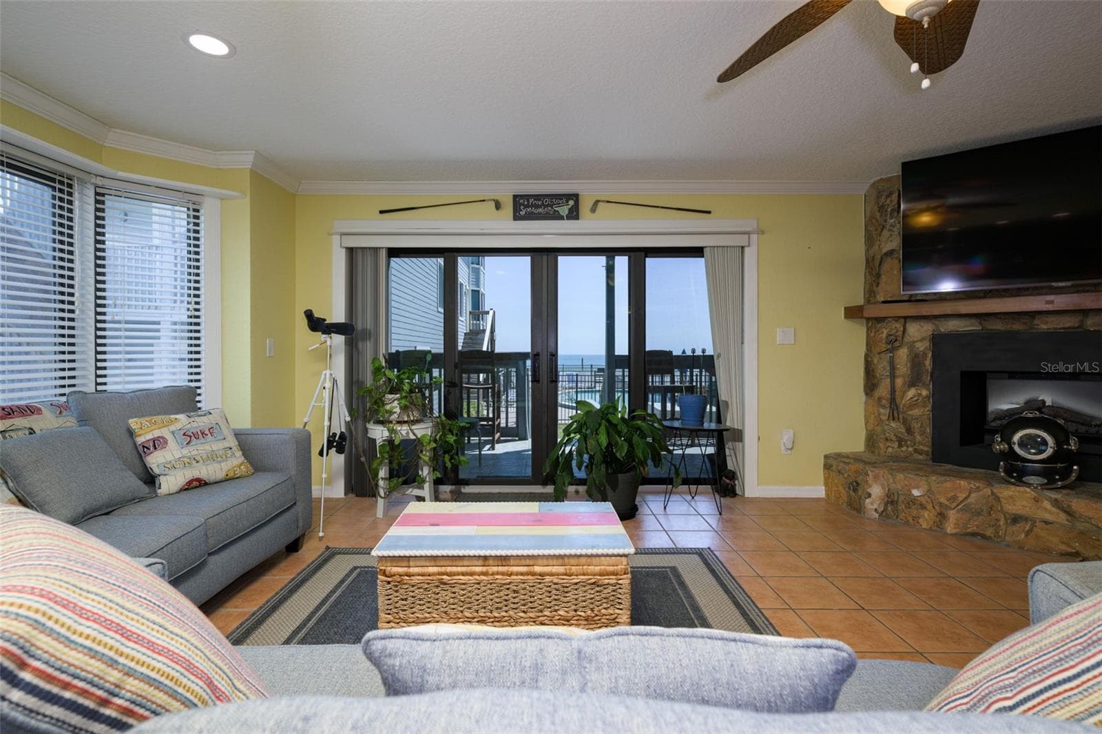 Direct view of pool and ocean! Great for entertaining! - 4421 S ATLANTIC AVE #A2, PONCE INLET