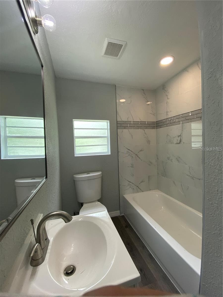 Single Family Residence at 306 PALMETTO AVE NW, WINTER HAVEN, photo 7 of 14