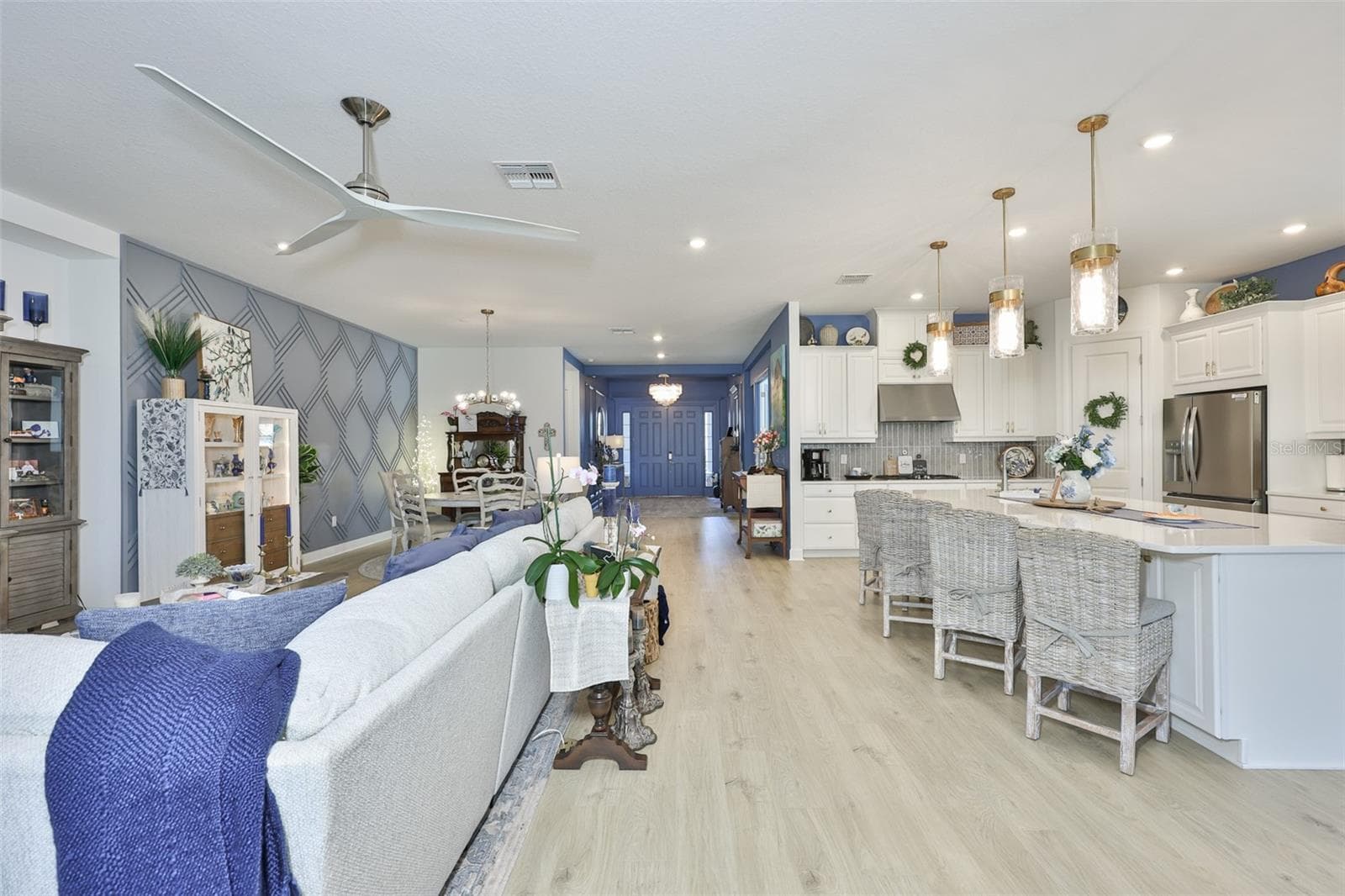 Single Family Residence at 5512 CASERTA CT, PALMETTO, photo 7 of 58